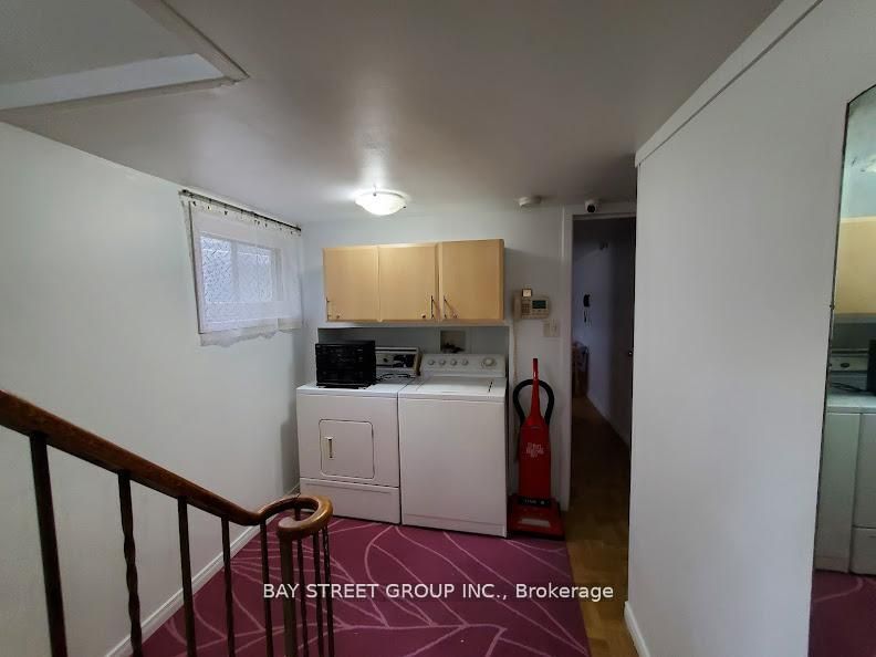 73 Regatta Crescent Lower, Toronto, ON M2R 2X7 photo 2