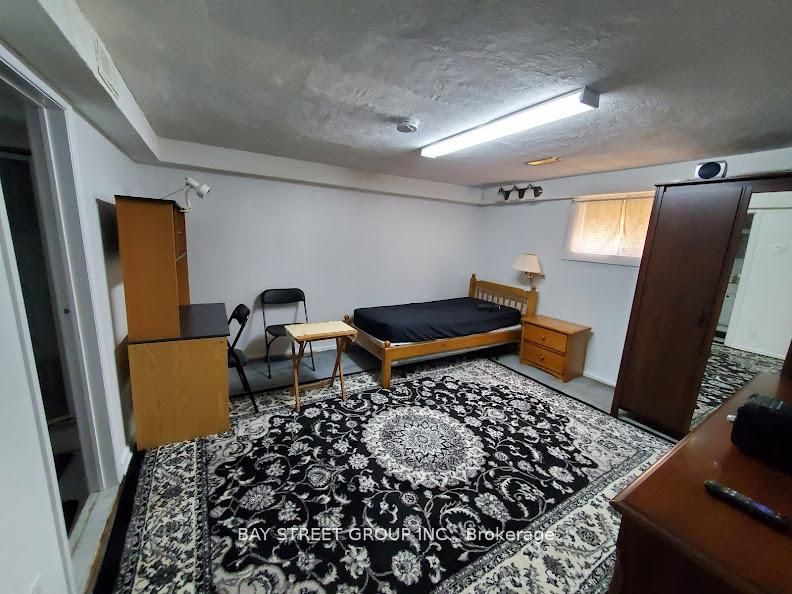 73 Regatta Crescent Lower, Toronto, ON M2R 2X7 photo 3