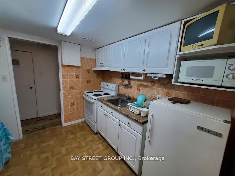 73 Regatta Crescent Lower, Toronto, ON M2R 2X7 photo 5
