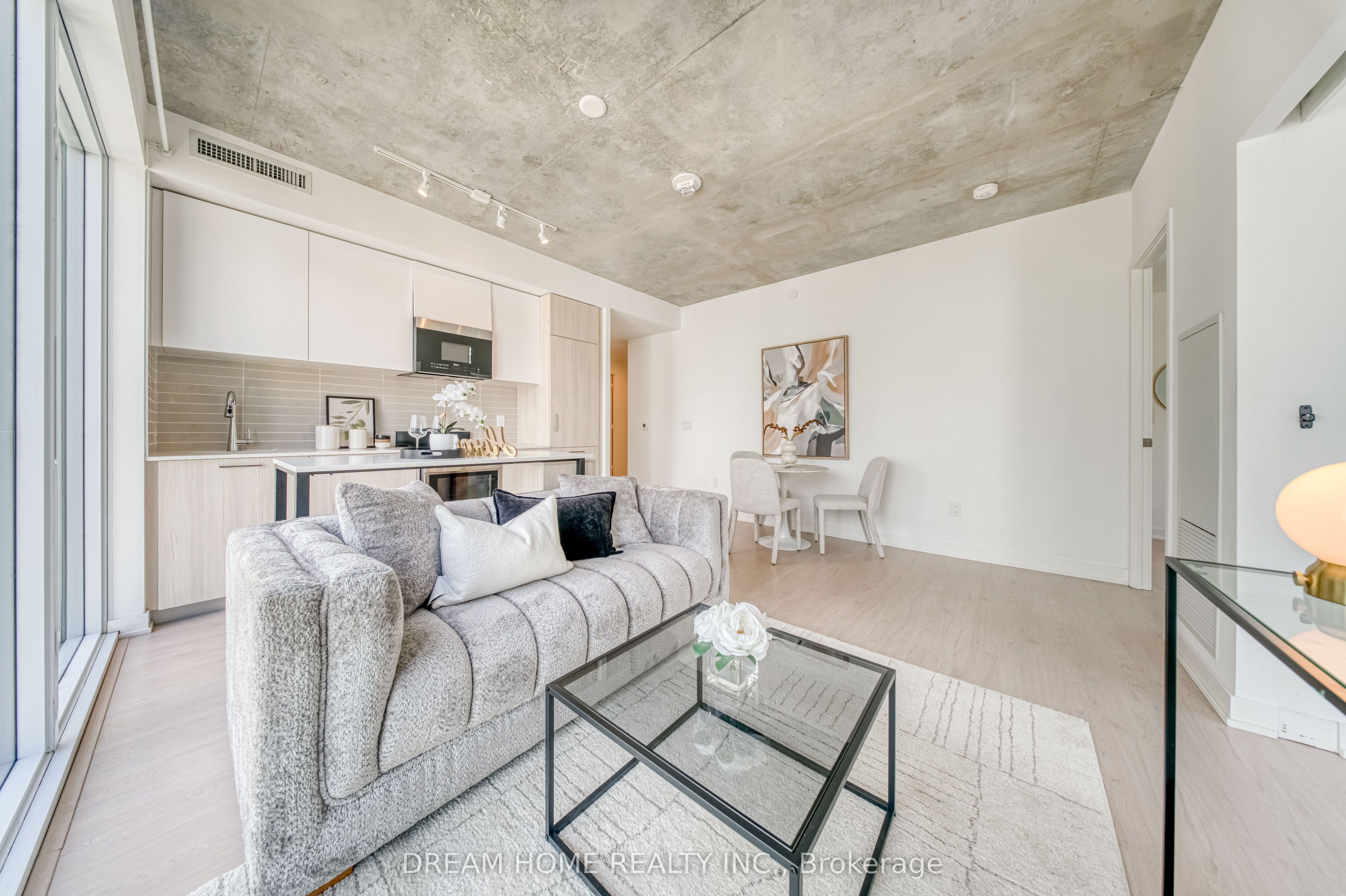 65 Mutual Street 2204, Toronto, ON M5B 0E5 photo 5