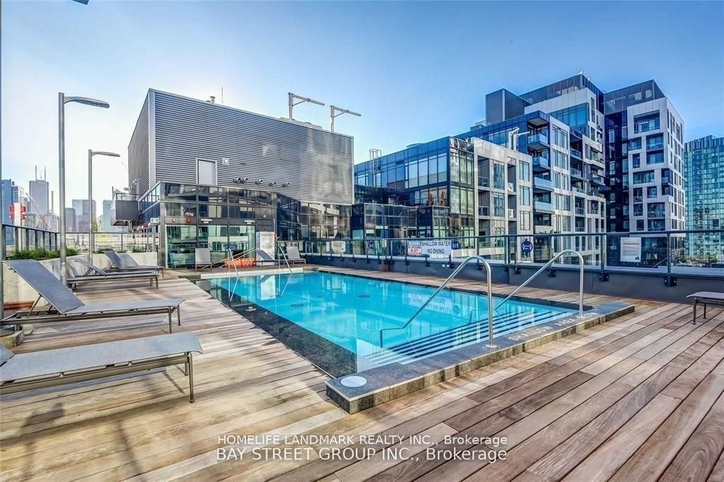 27 Bathurst Street 1113, Toronto, ON M5V 2P1 photo 5