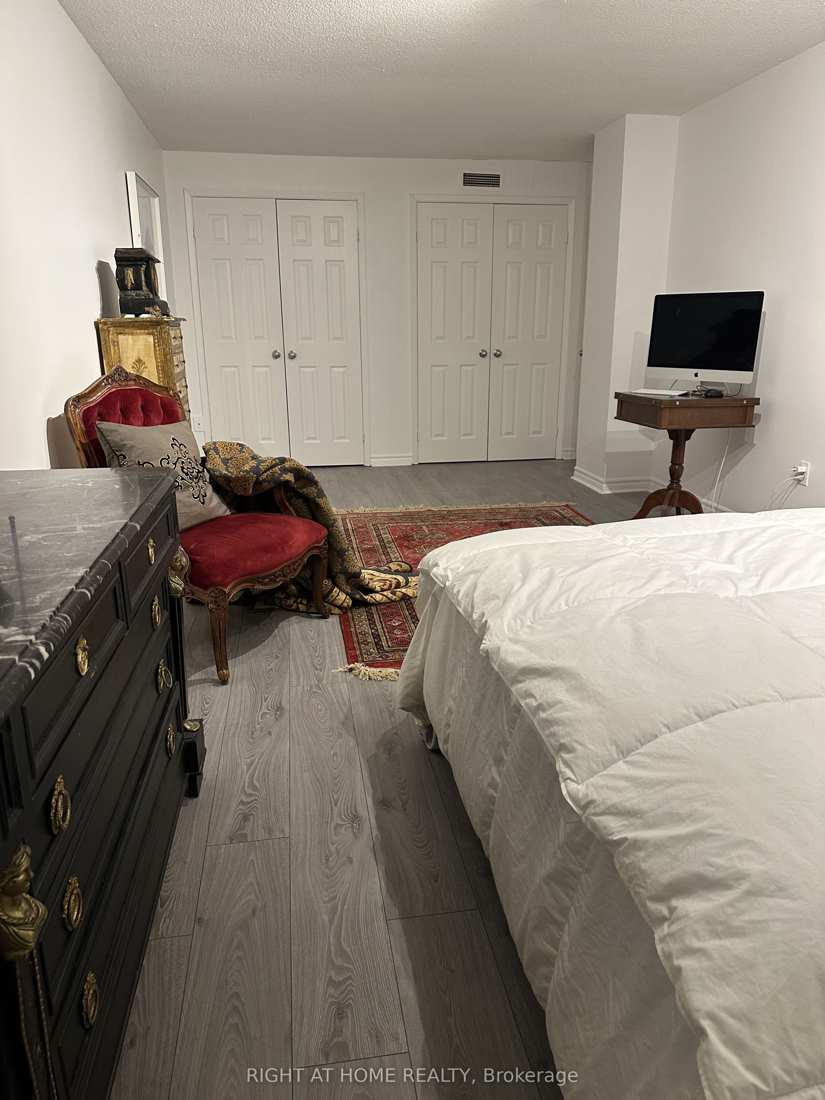 360 Bloor Street E 411, Toronto, ON M4W 3M3 photo 2