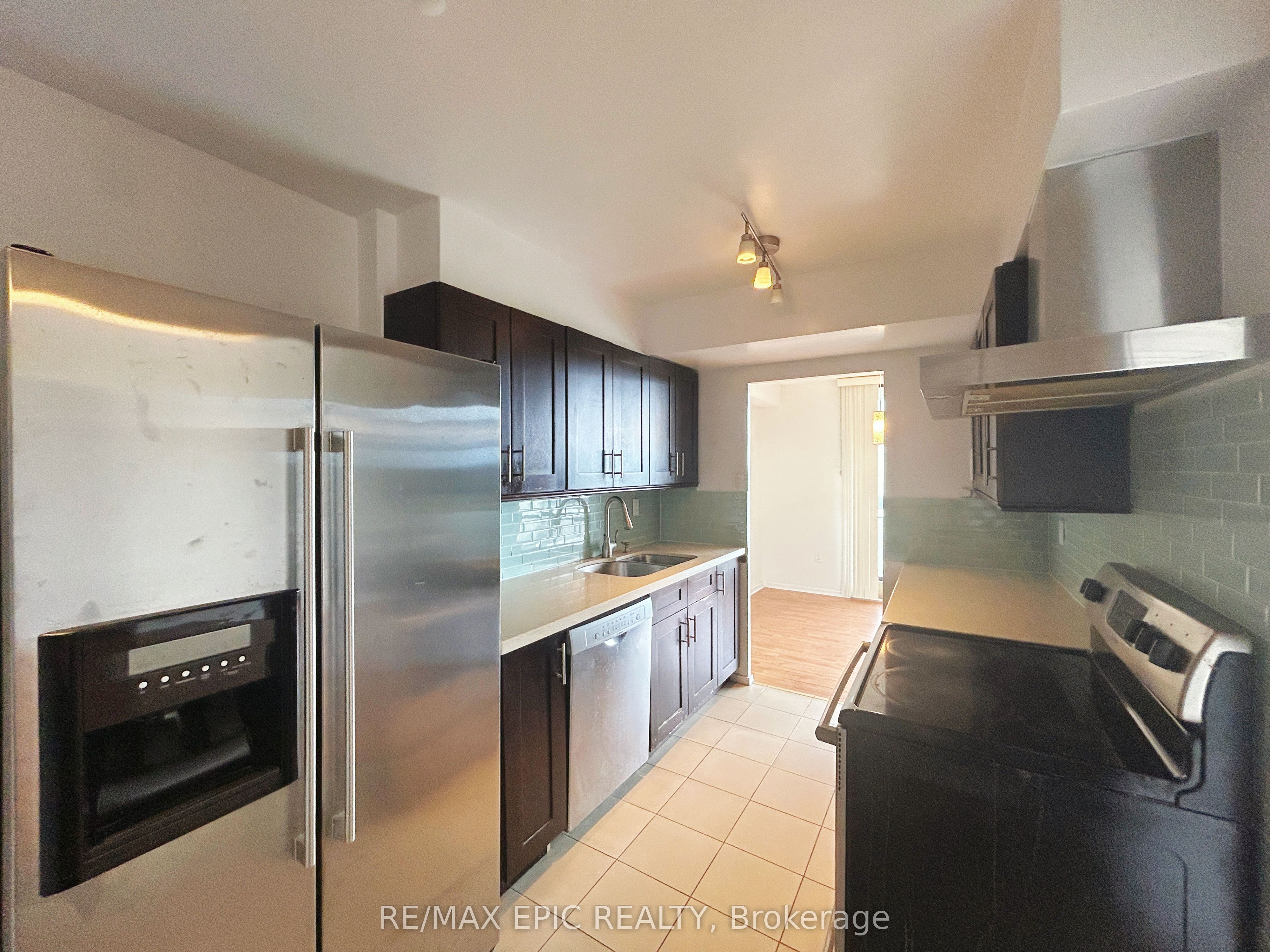 350 Seneca Hill Drive 908, Toronto, ON M2J 4S7 photo 3