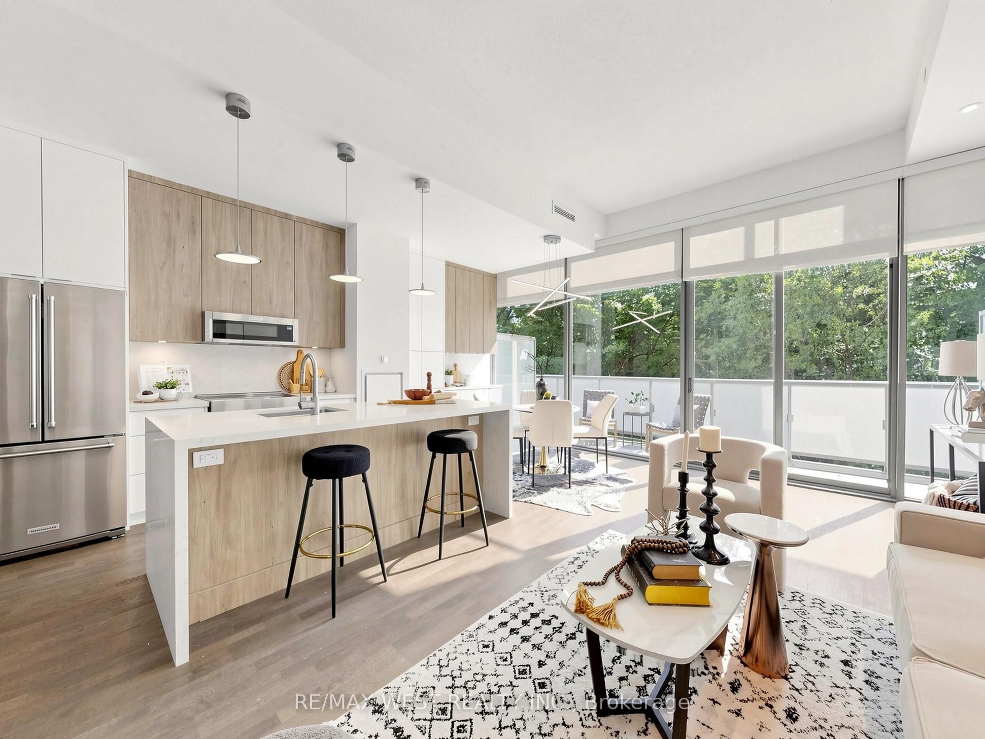 1815 Yonge Street 314, Toronto, ON M4T 2A4