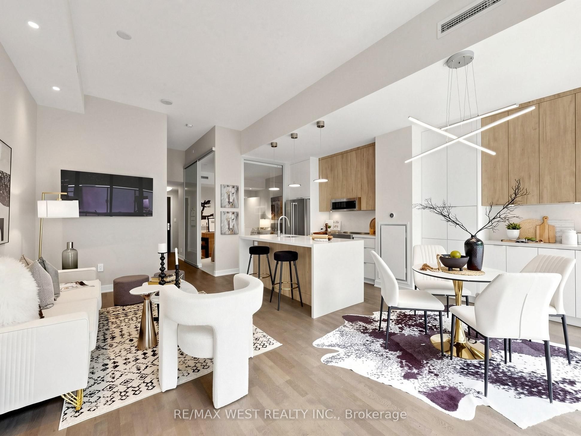 1815 Yonge Street 314, Toronto, ON M4T 2A4 photo 2