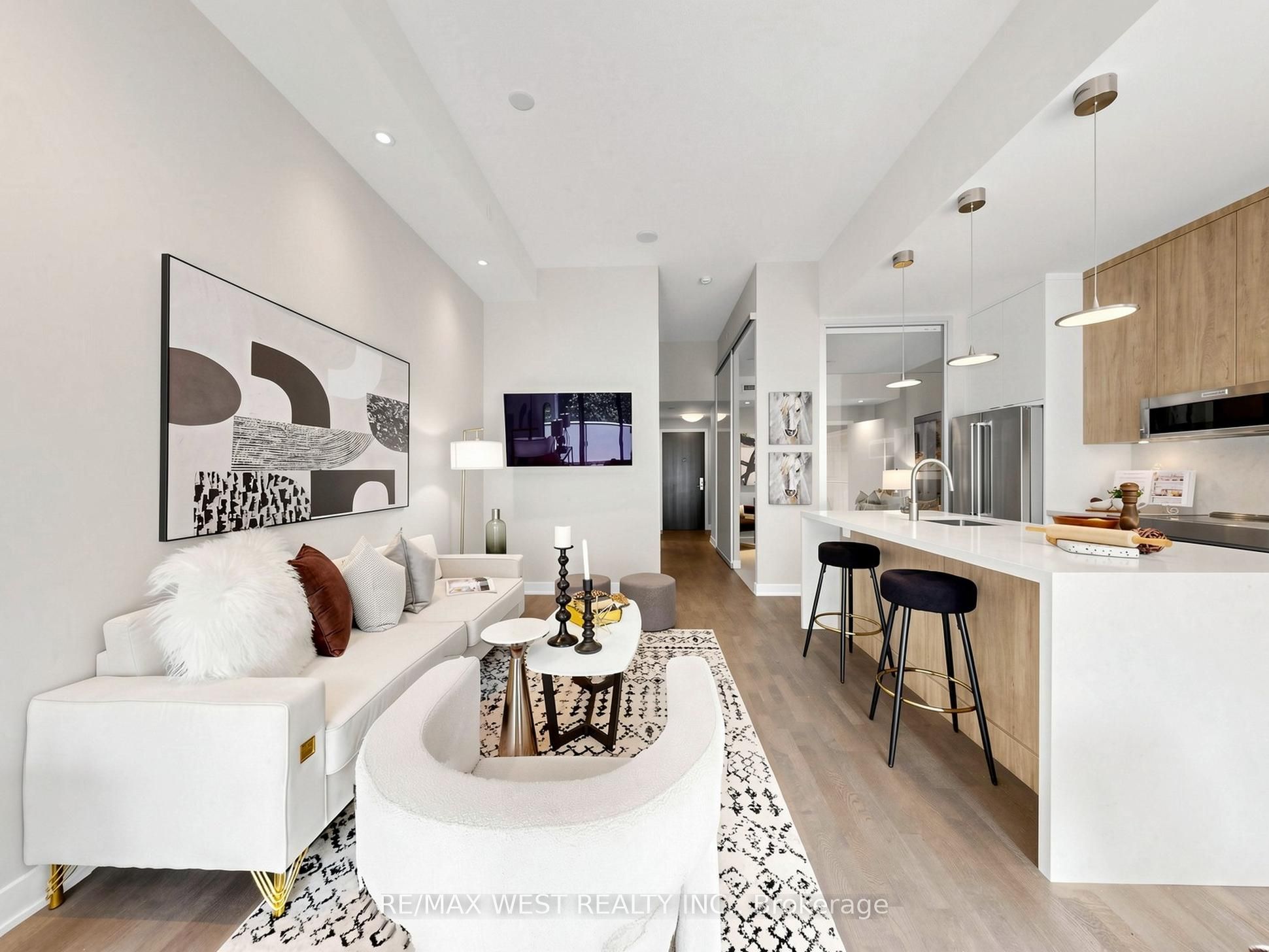 1815 Yonge Street 314, Toronto, ON M4T 2A4 photo 3