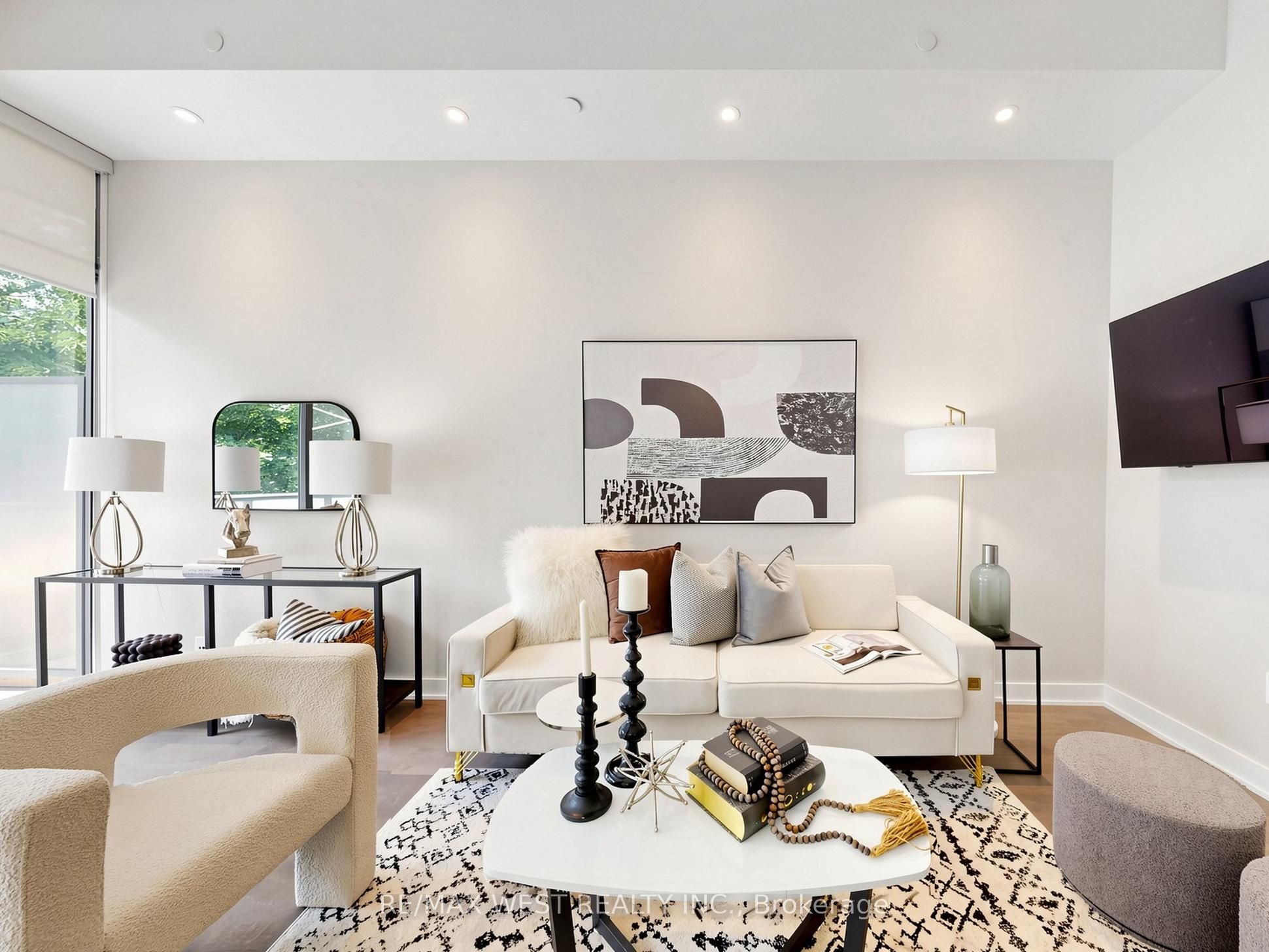 1815 Yonge Street 314, Toronto, ON M4T 2A4 photo 5