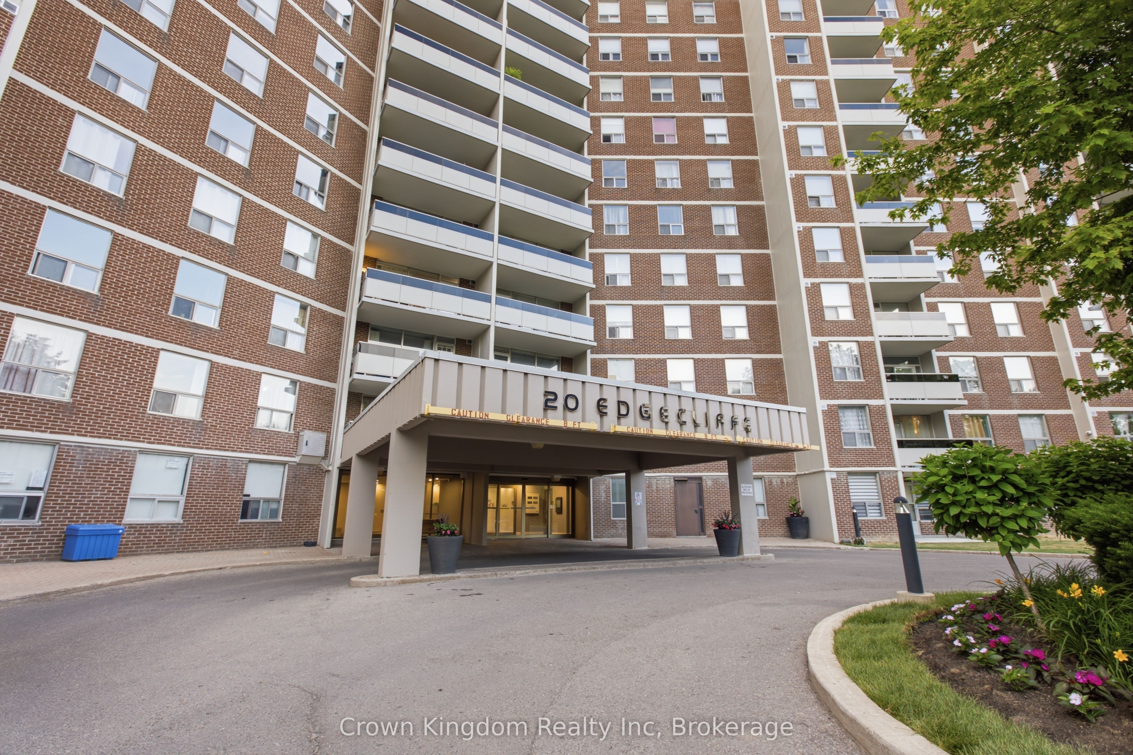20 Edgecliff Golfway E 1209, Toronto, ON M3C 3A4