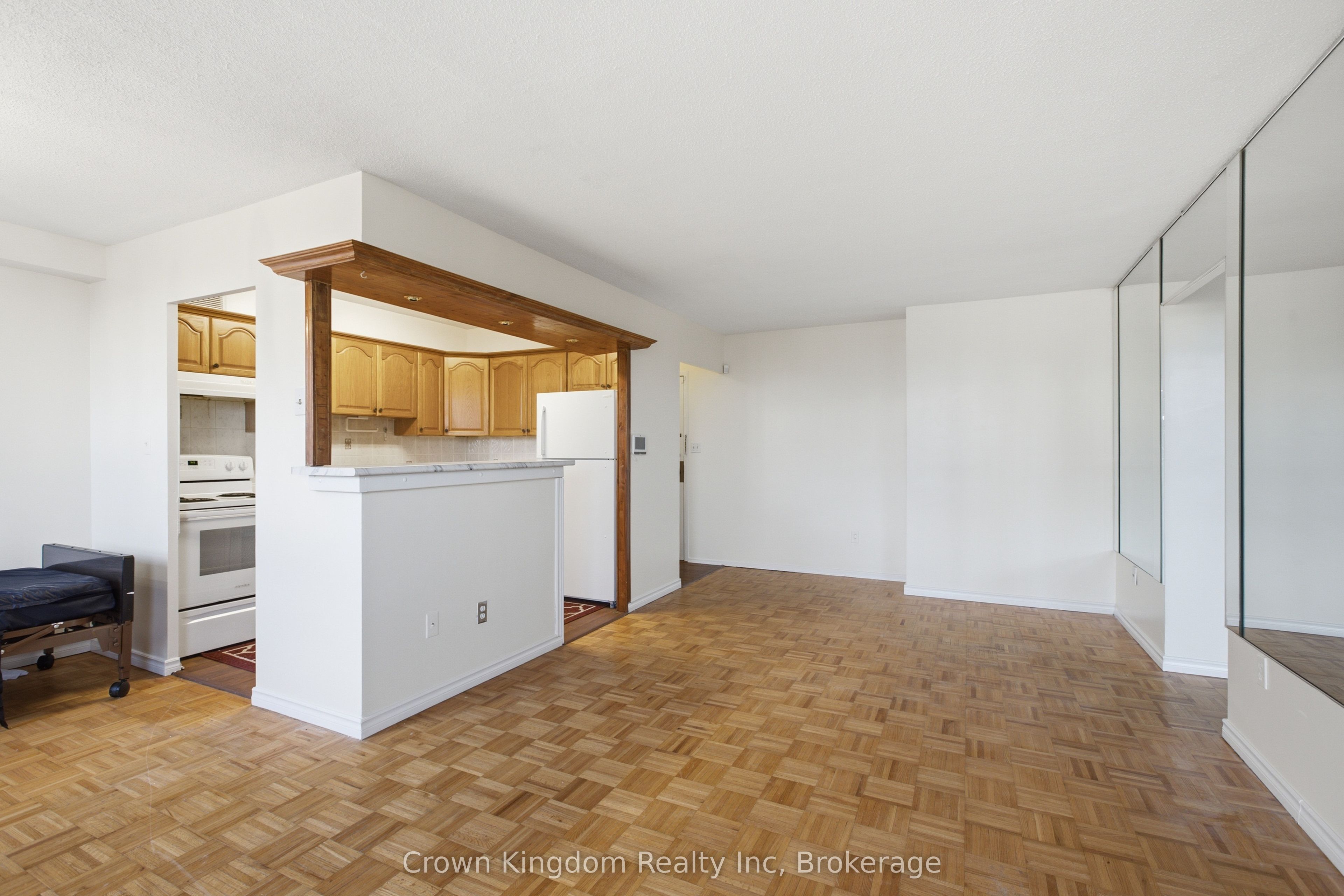 20 Edgecliff Golfway E 1209, Toronto, ON M3C 3A4 photo 4