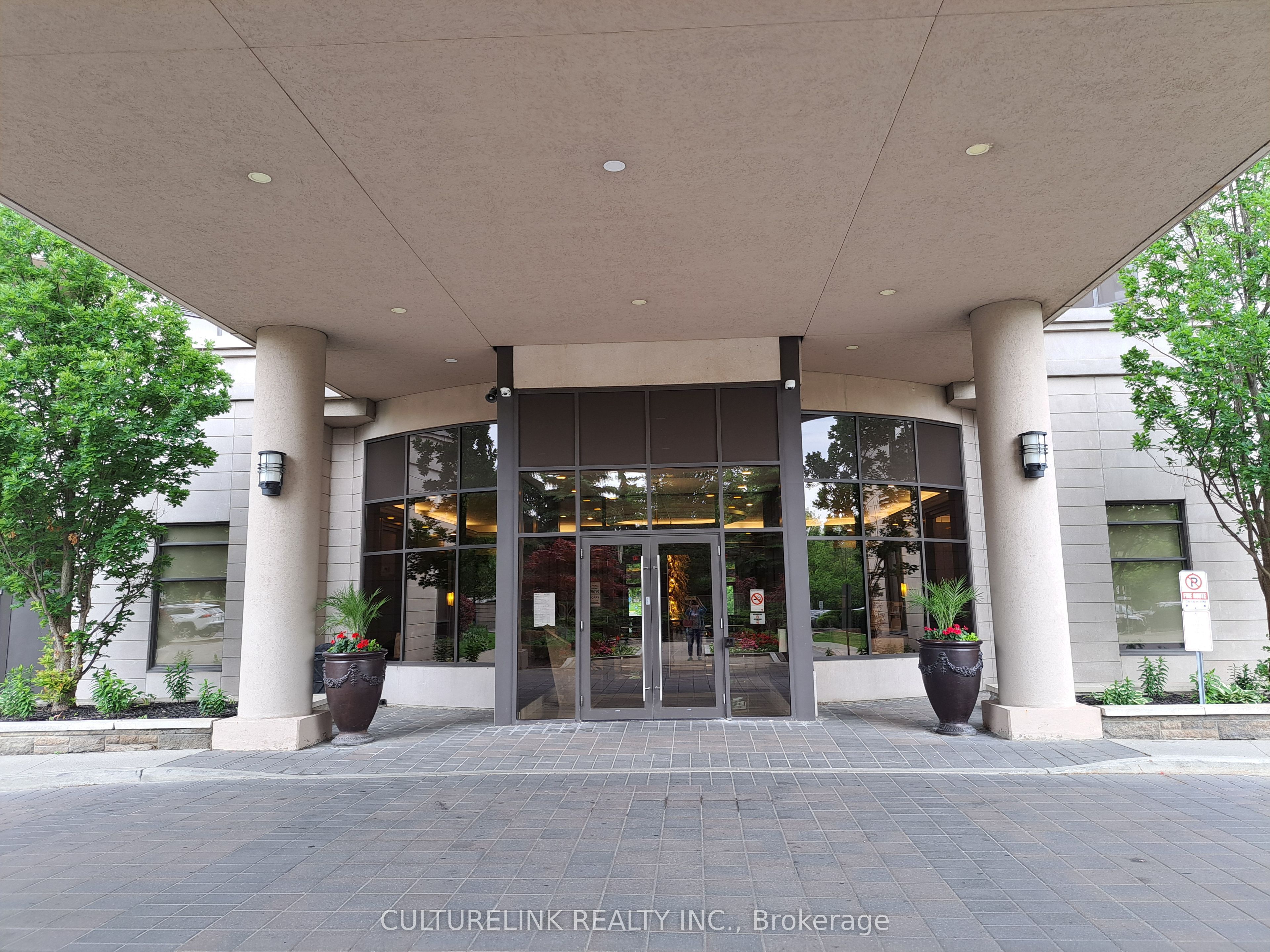 133 Wynford Drive 1701, Toronto, ON M3C 0J5 photo 2
