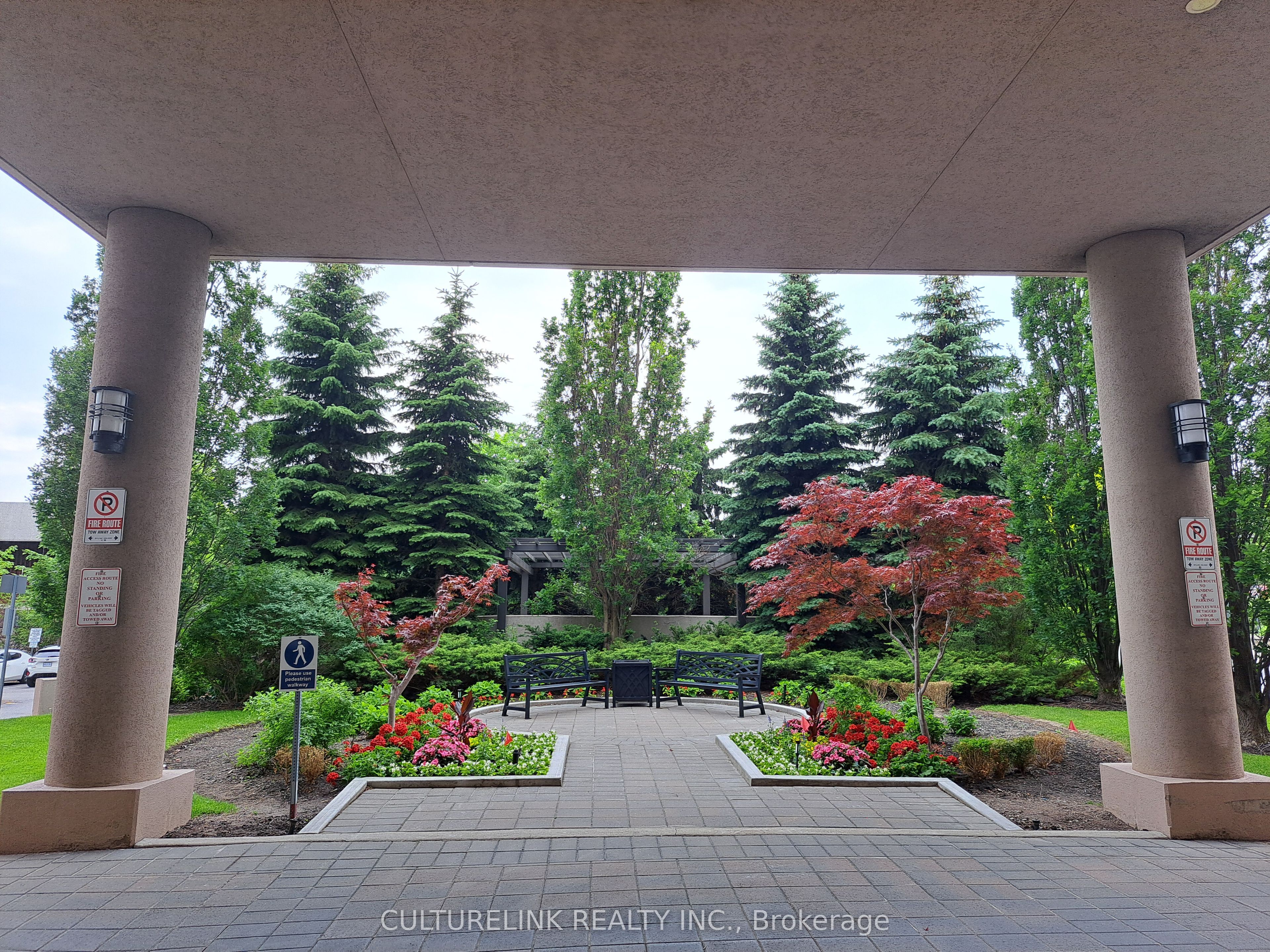 133 Wynford Drive 1701, Toronto, ON M3C 0J5 photo 4