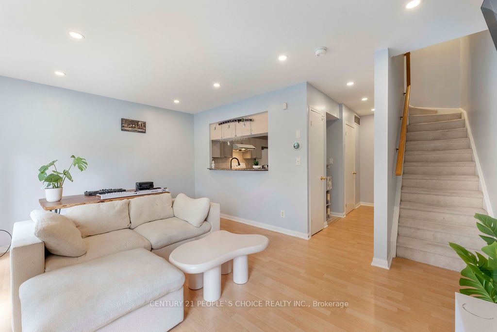 3 Everson Drive 308, Toronto, ON M2N 7C2 photo 5
