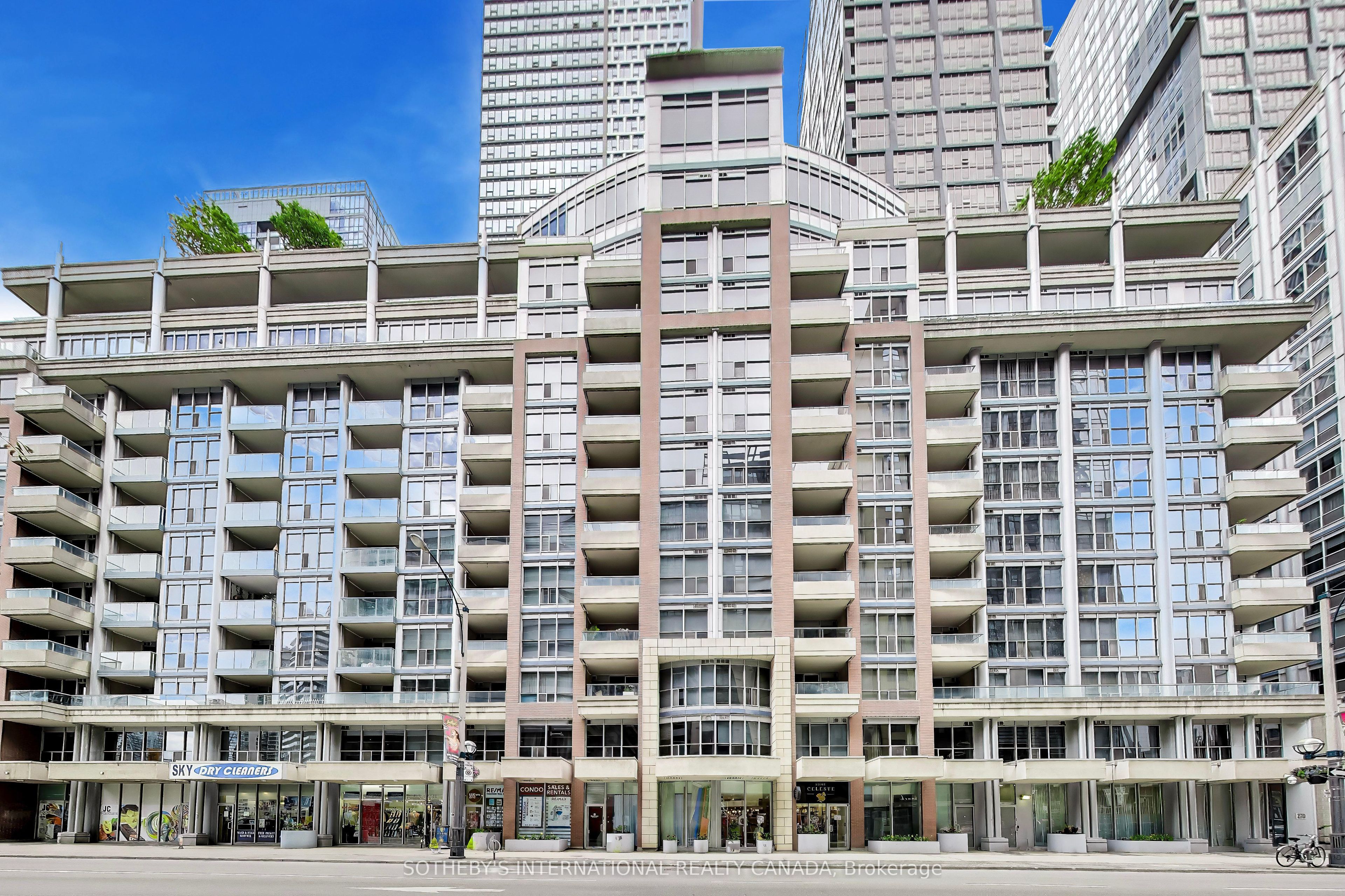 270 Wellington Street W 1005, Toronto, ON M5V 3P5 photo 2