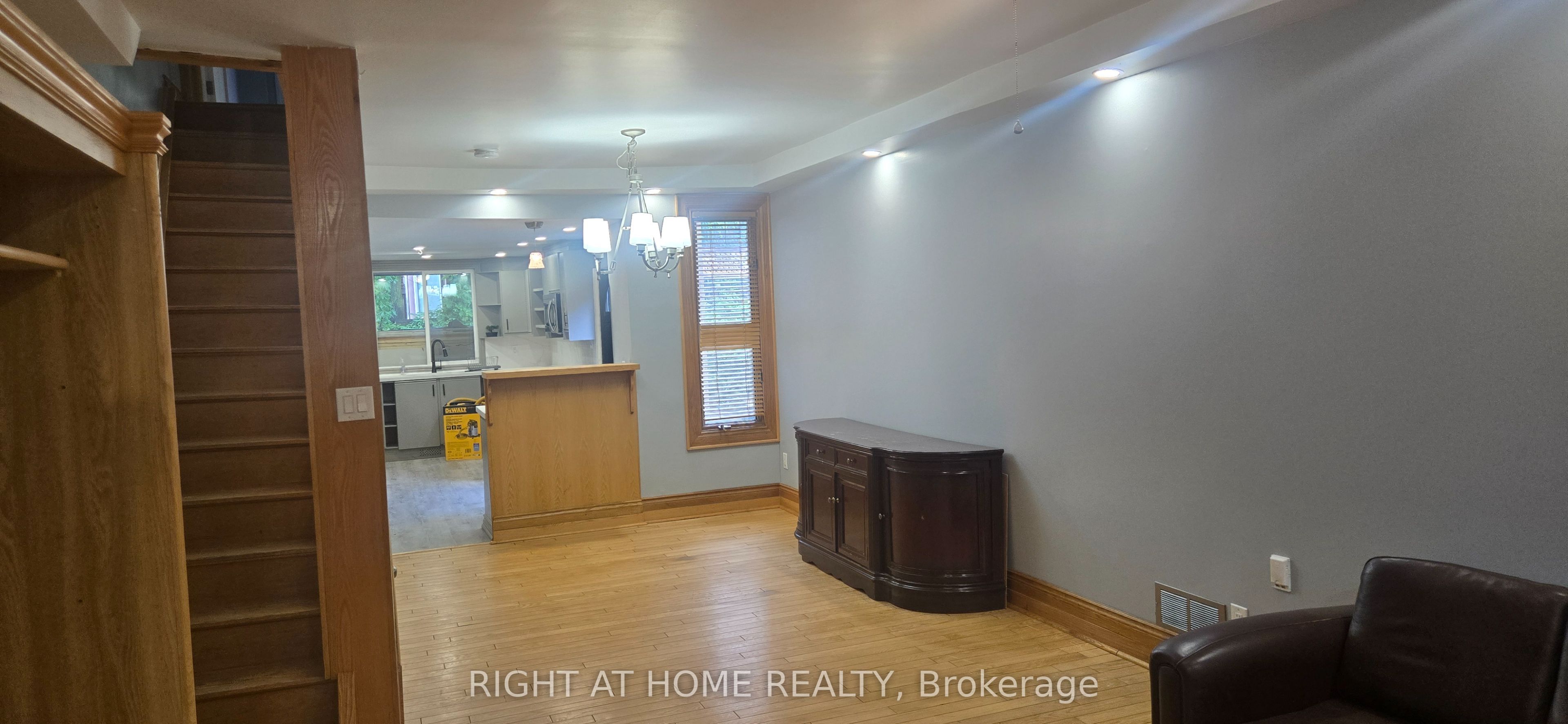 258 Howland Avenue, Toronto, ON M5R 3B6 photo 3