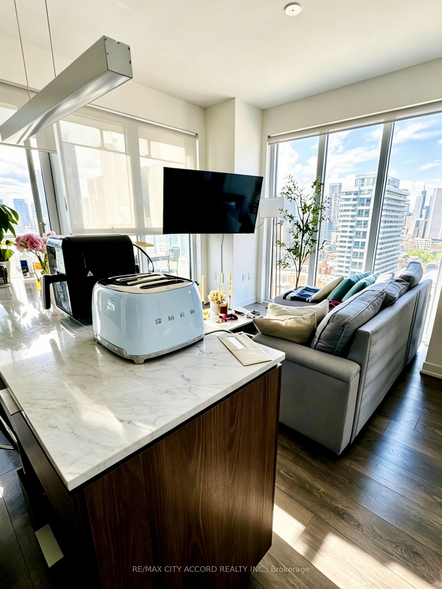 15 Lower Jarvis Street 2510, Toronto, ON M5E 0C4