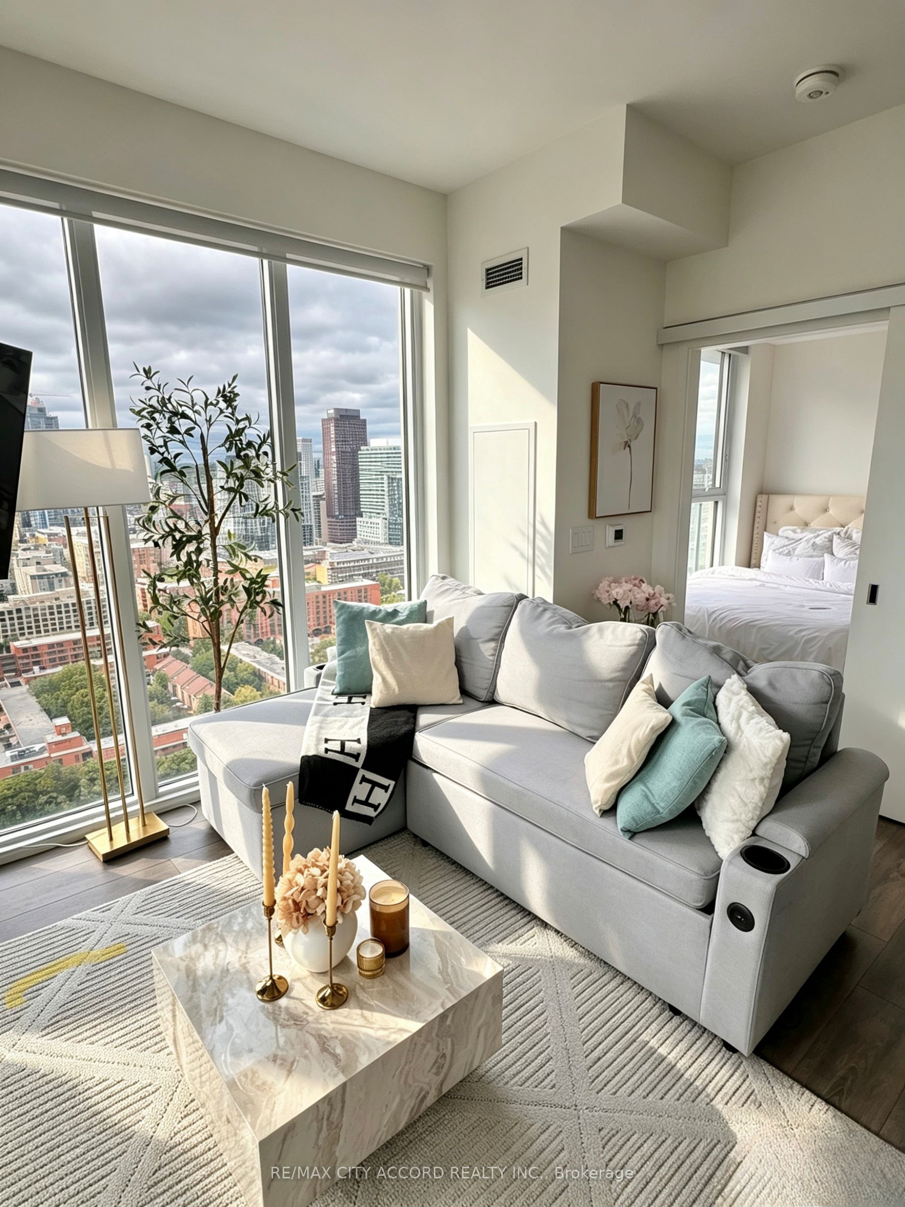 15 Lower Jarvis Street 2510, Toronto, ON M5E 0C4 photo 3