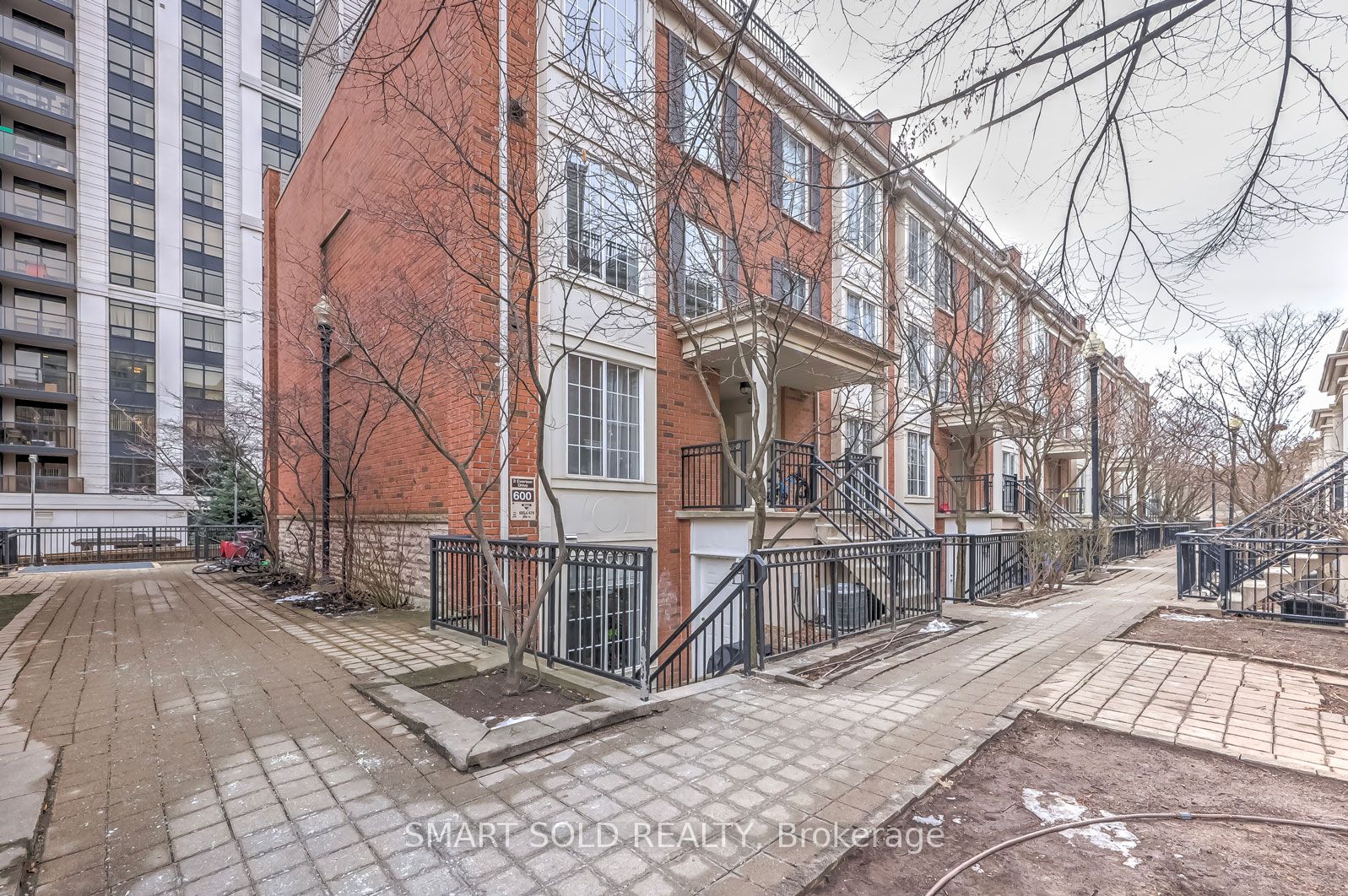 3 Everson Drive 679, Toronto, ON M2N 7C2 photo 3