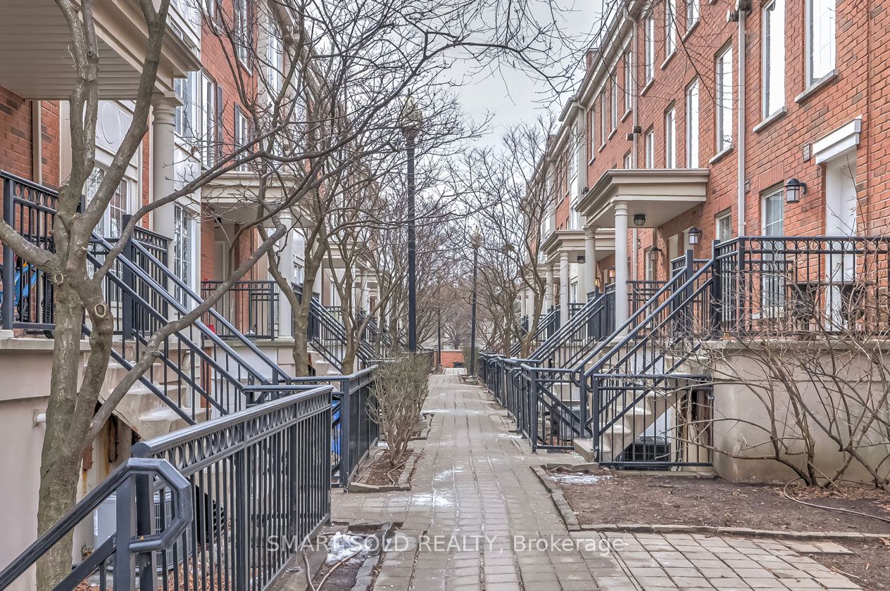 3 Everson Drive 679, Toronto, ON M2N 7C2 photo 4
