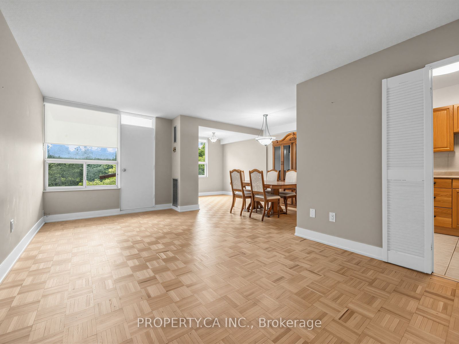 10 Edgecliff Golfway 708, Toronto, ON M3C 3A3 photo 4
