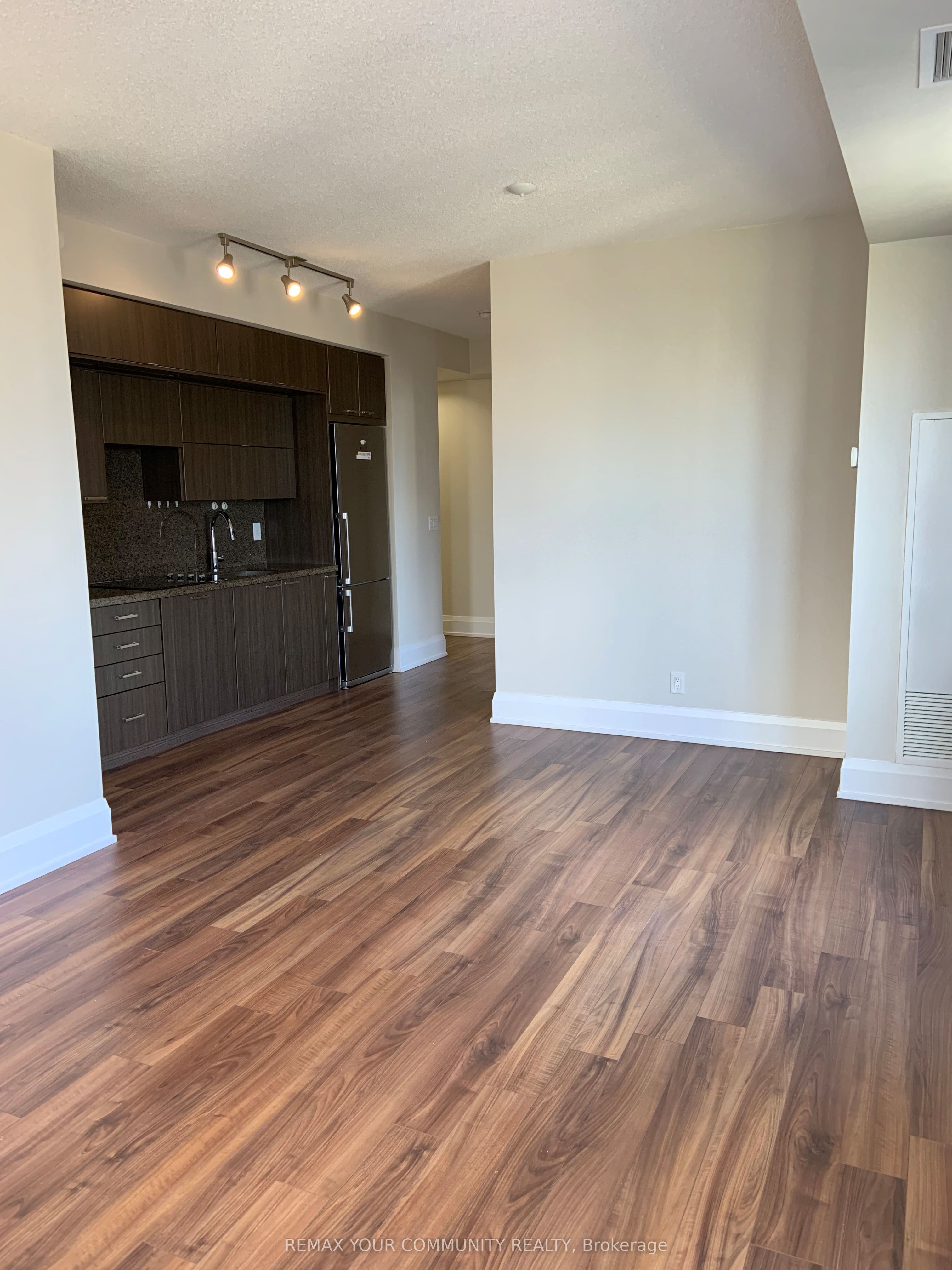 120 Harrison Garden Boulevard 1512, Toronto, ON M2N 0H1 photo 4