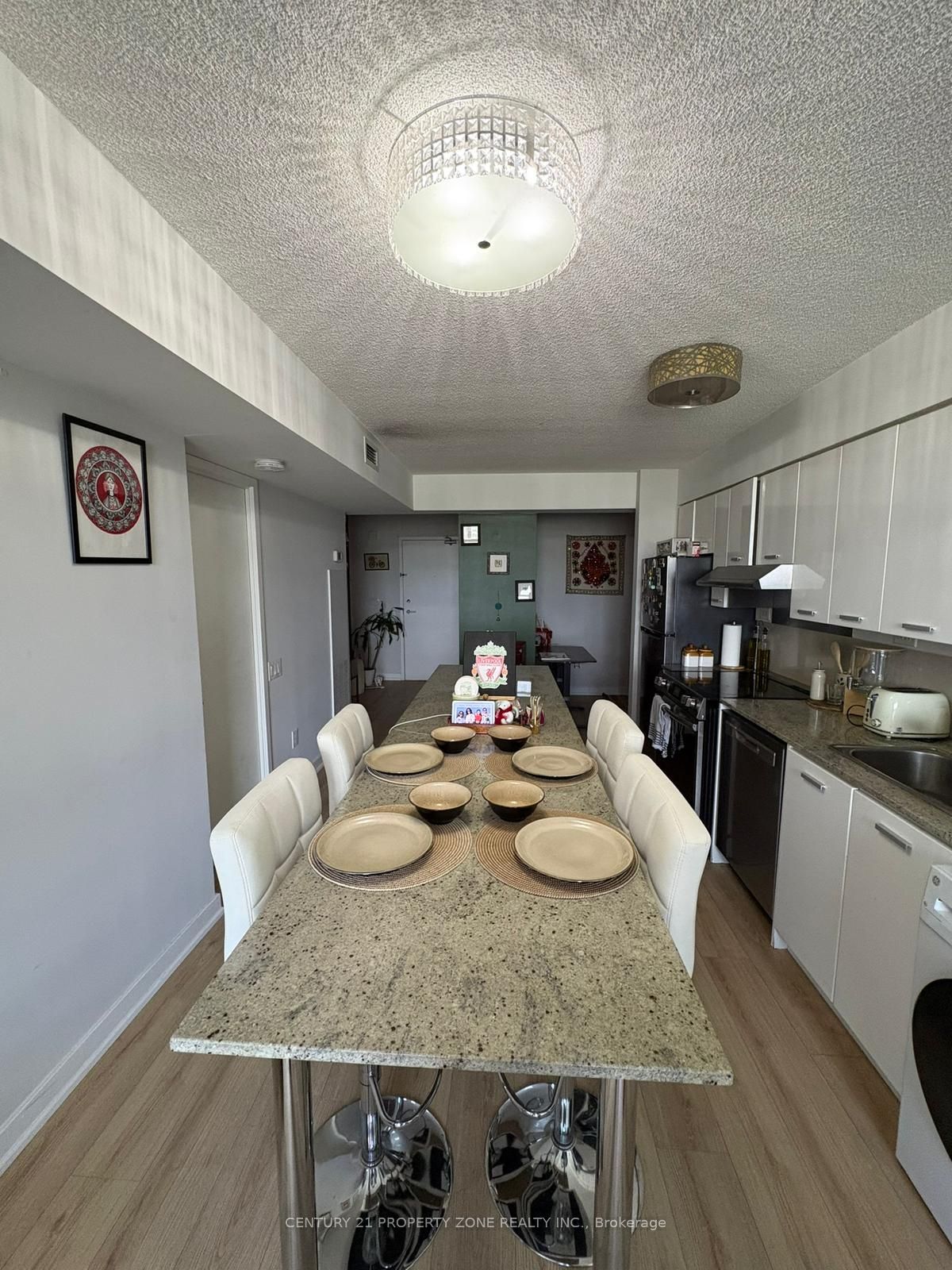33 Singer Court 303, Toronto, ON M2K 0B4 photo 4