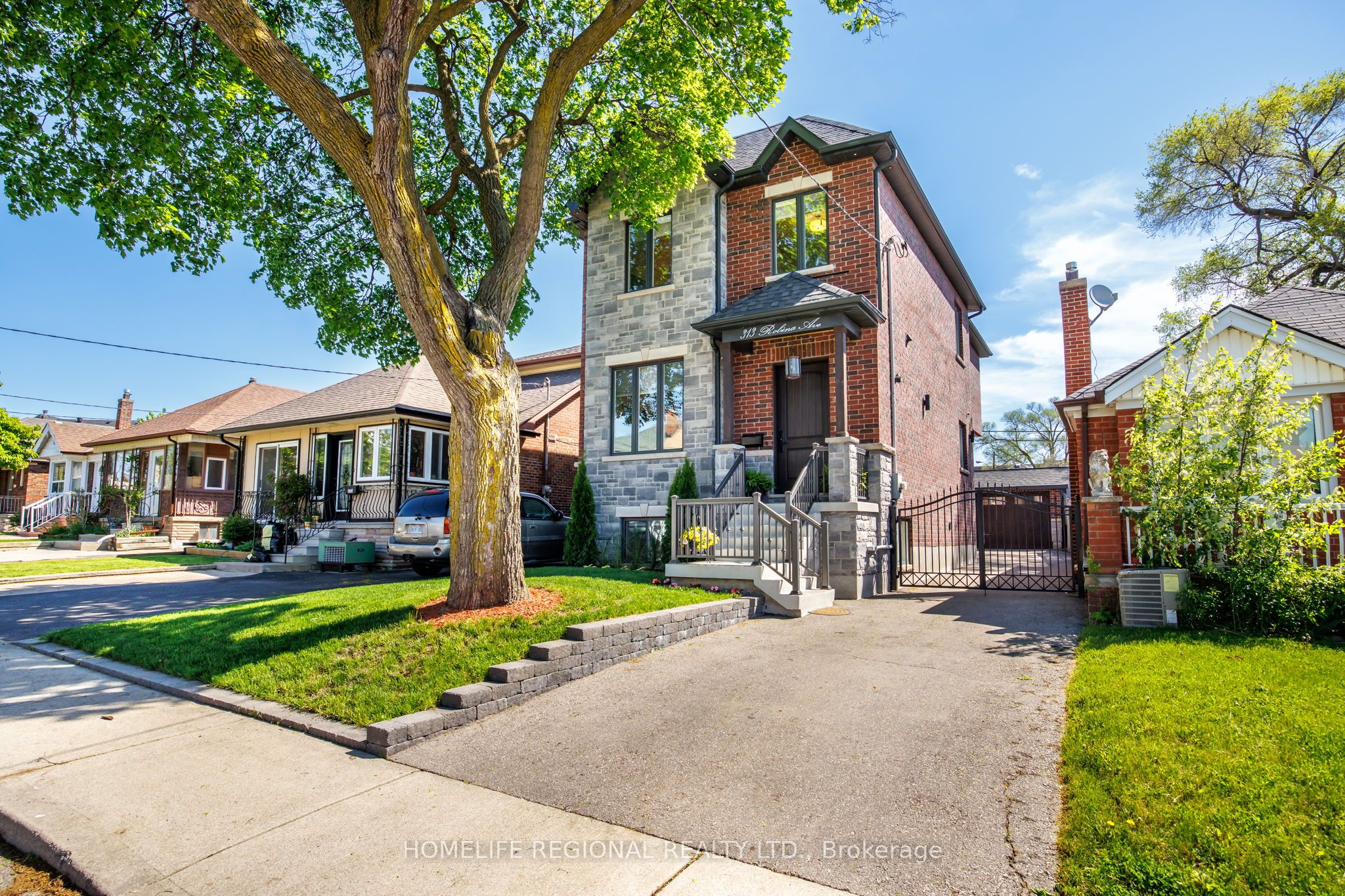 313 Robina Avenue, Toronto, ON M6C 3Z2