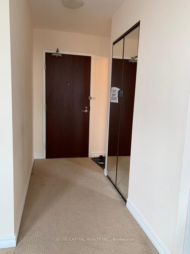 1055 Bay Street 2210, Toronto, ON M5S 3A3 photo 5