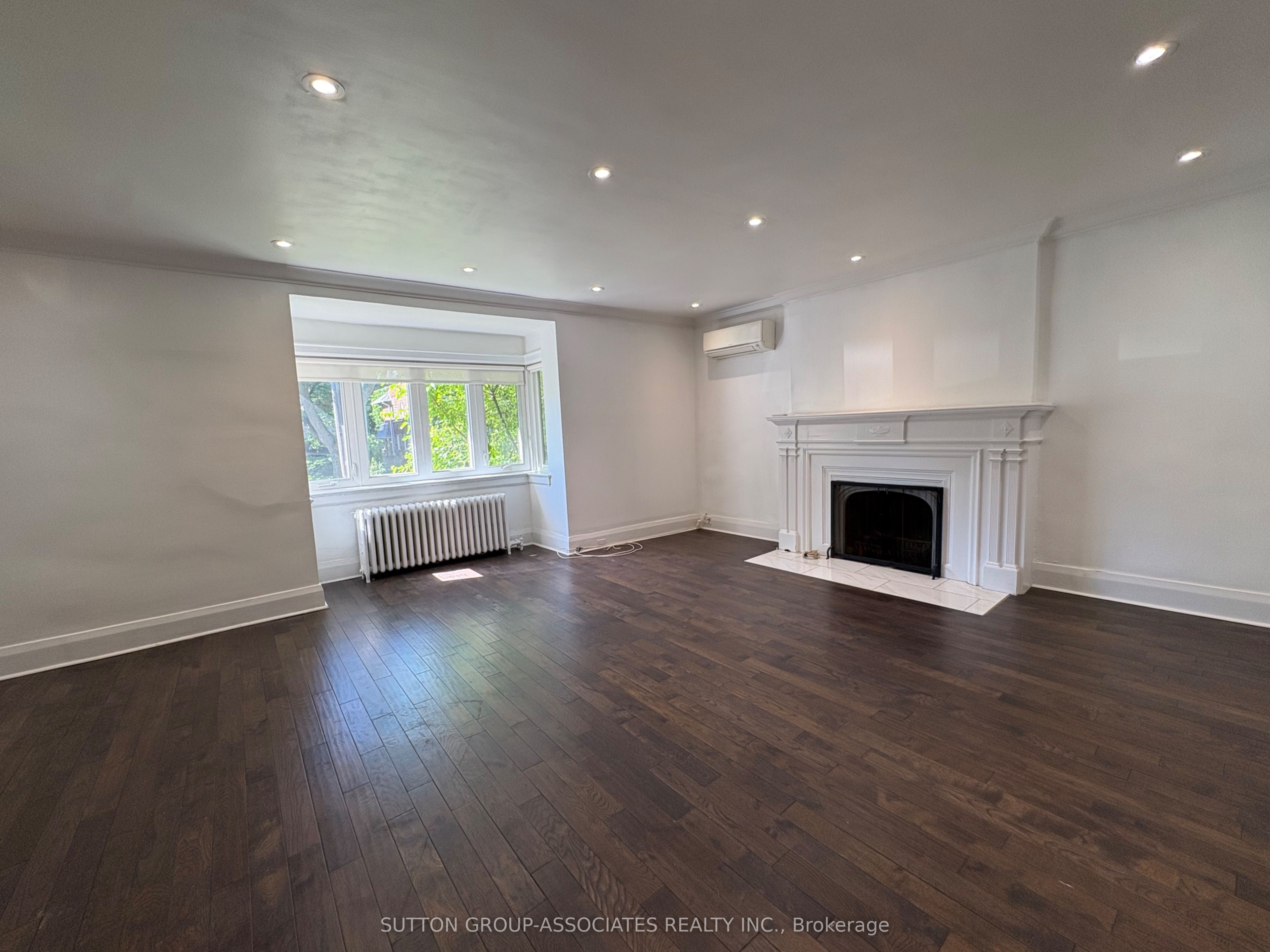 101 Burnside Drive Main, Toronto, ON M6G 2M9 photo 5