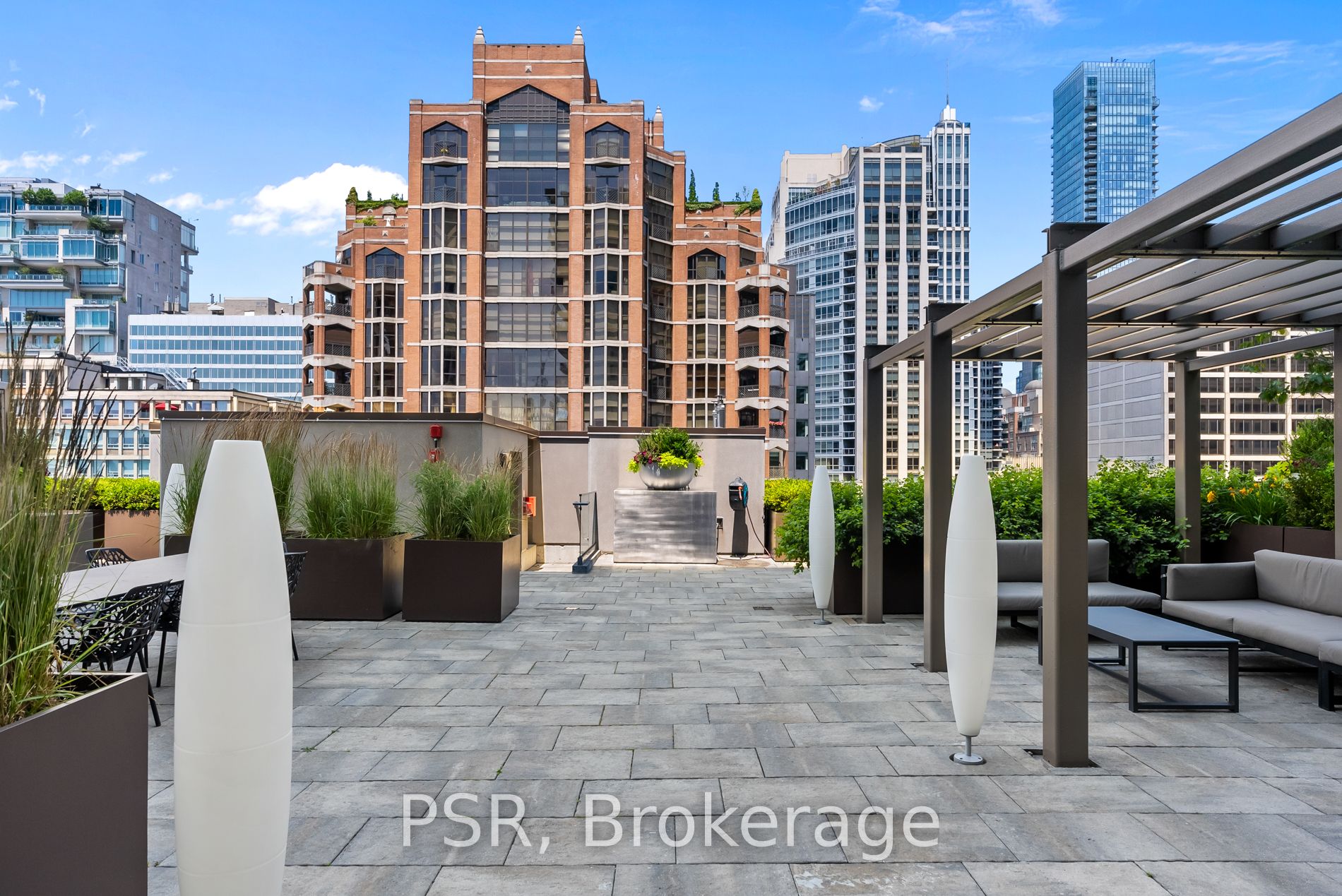 2 St Thomas Street 2406, Toronto, ON M5S 2Z1 photo 3