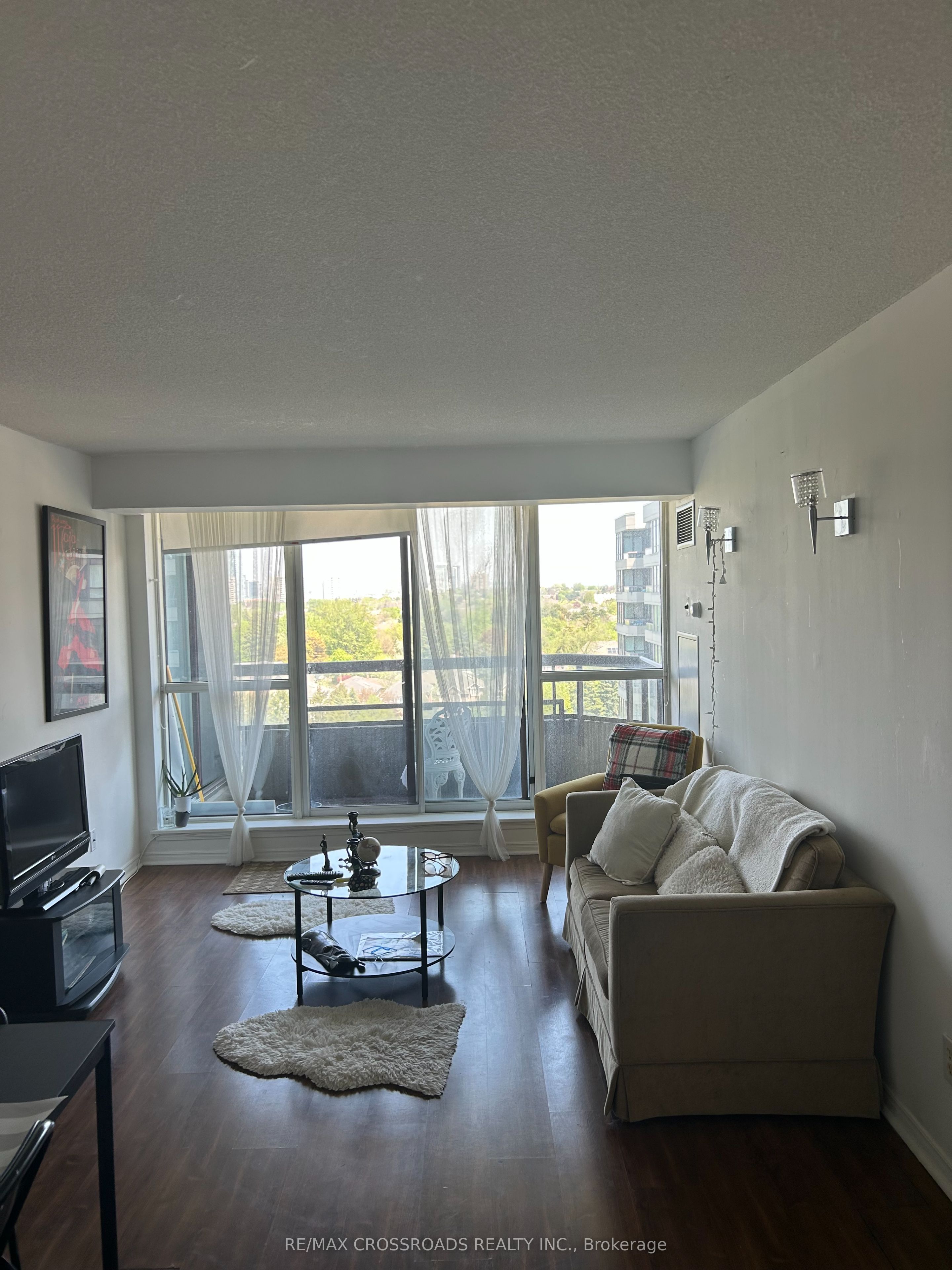 91 Townsgate Drive 1012, Toronto, ON L4J 8E8 photo 3