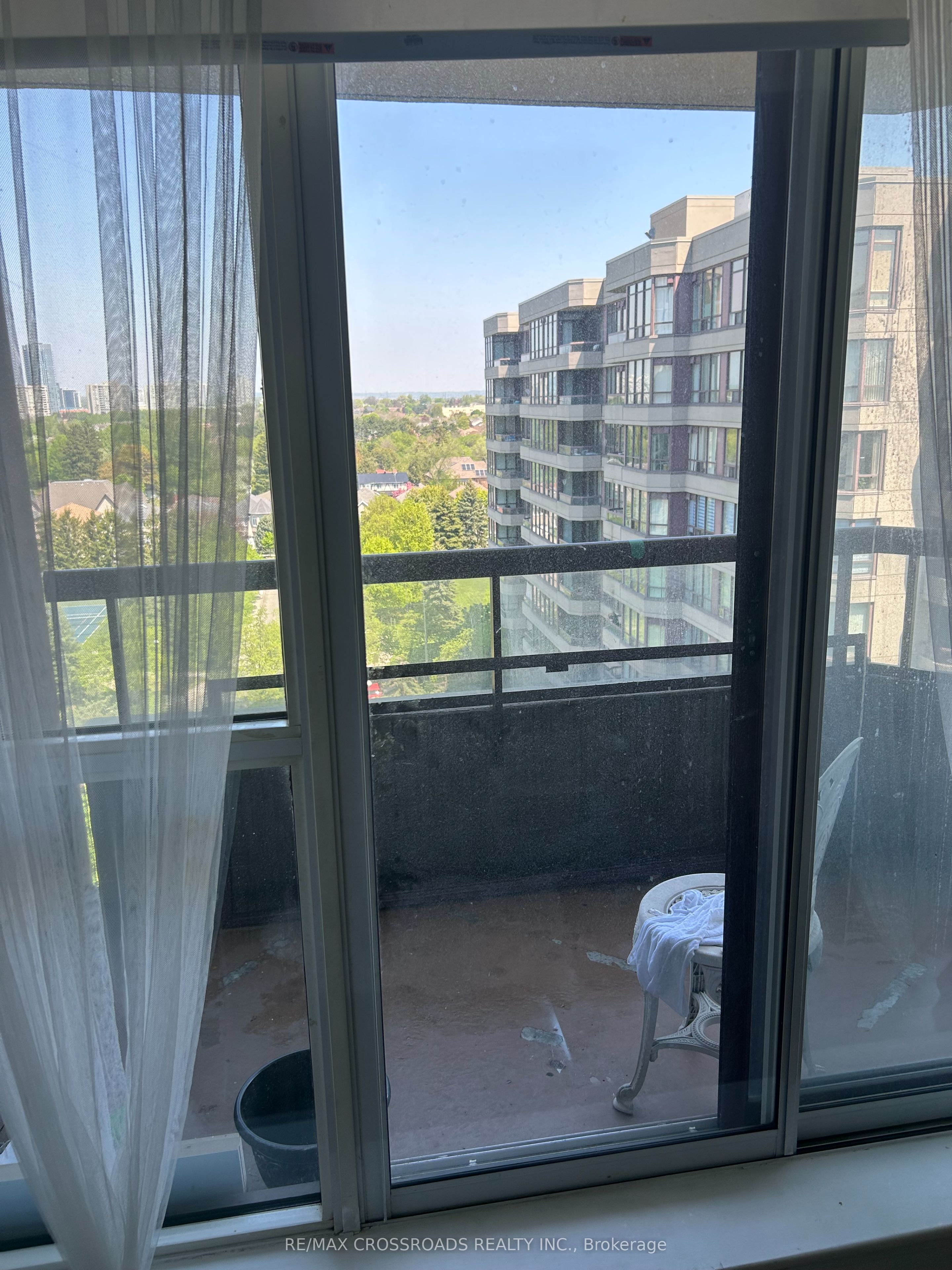 91 Townsgate Drive 1012, Toronto, ON L4J 8E8 photo 5