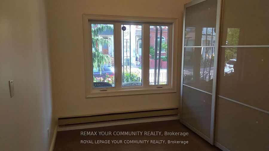 48 Ulster Street Main, Toronto, ON M5S 1E3 photo 4