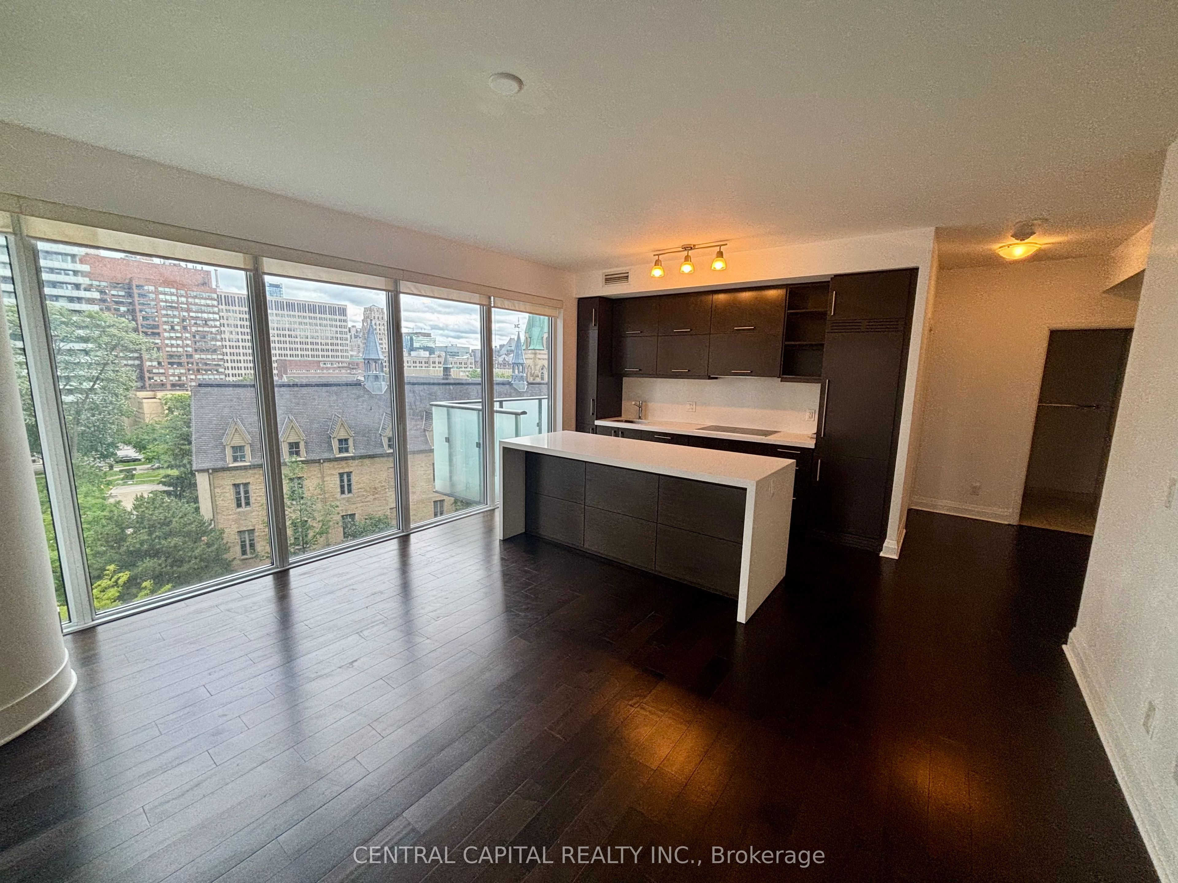 1080 Bay Street 502, Toronto, ON M5S 0A5 photo 2