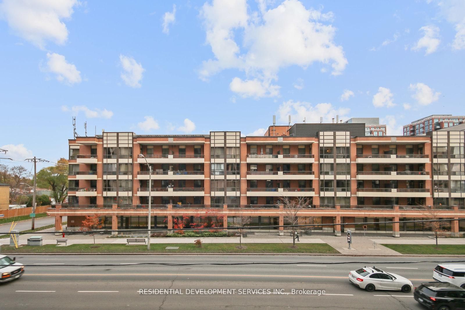 500 Wilson Avenue 404, Toronto, ON M3H 5Y9 photo 2