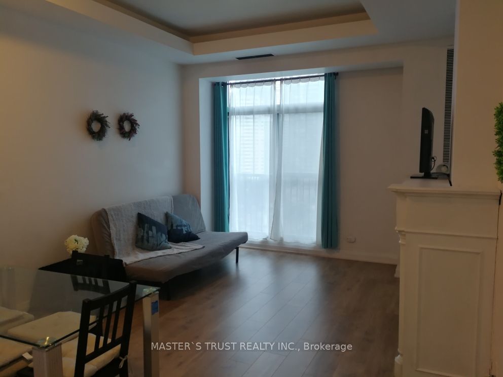 8 Wellesley Street E 1001, Toronto, ON M4Y 3B2 photo 2