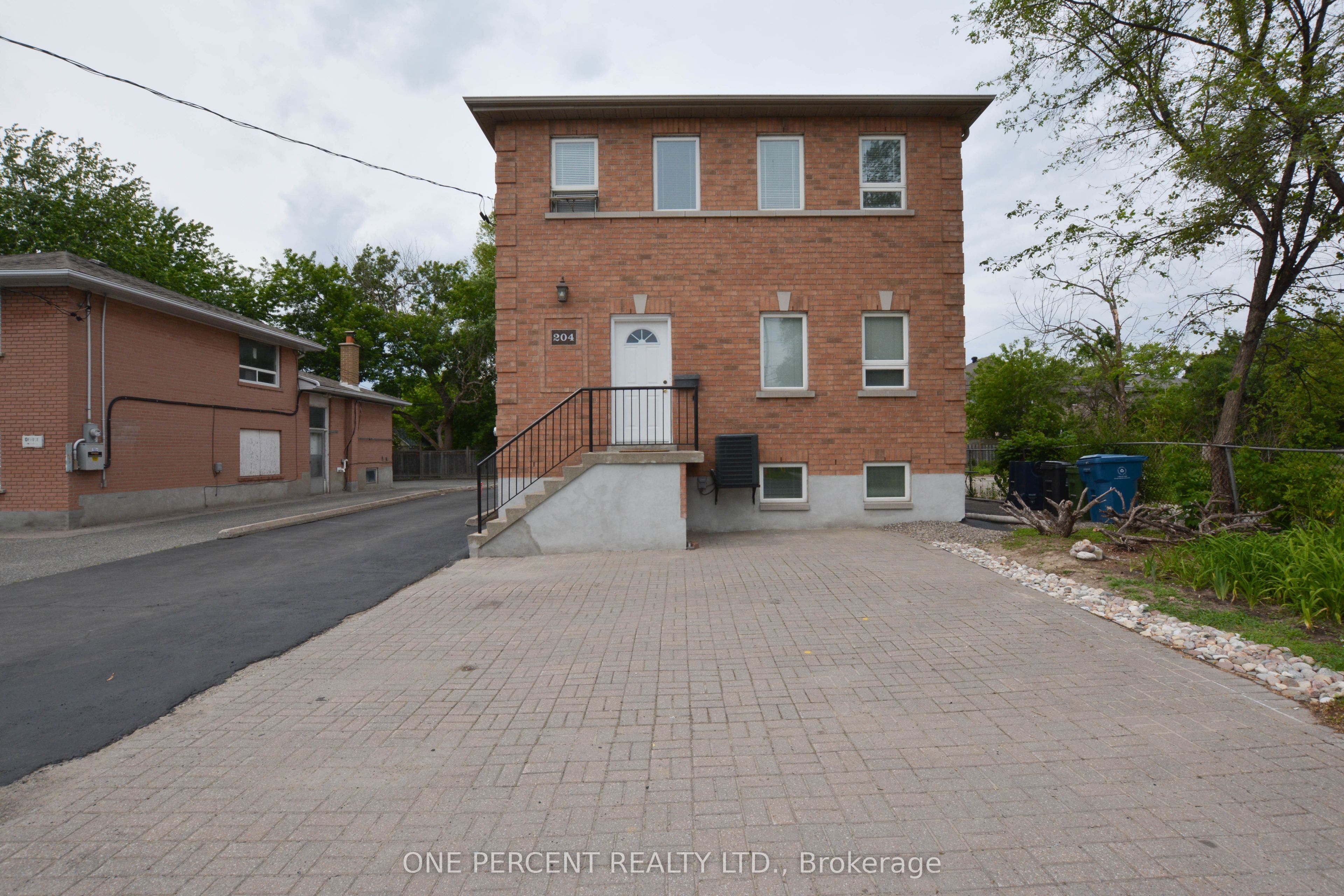 204 Sheppard Avenue W, Toronto, ON M2N 1N1 photo 3
