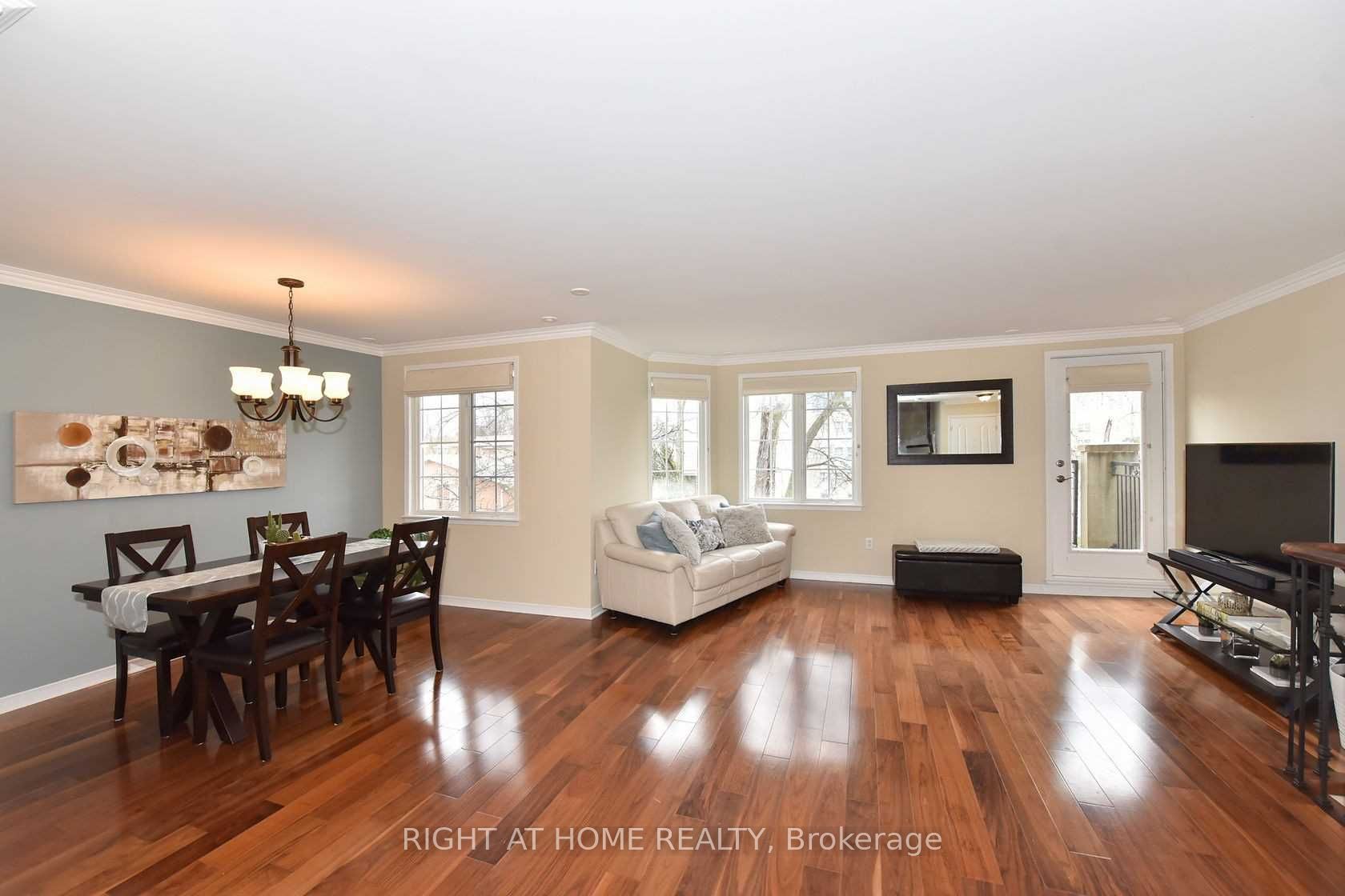 108 Finch Avenue W C22, Toronto, ON M2N 6W6 photo 2