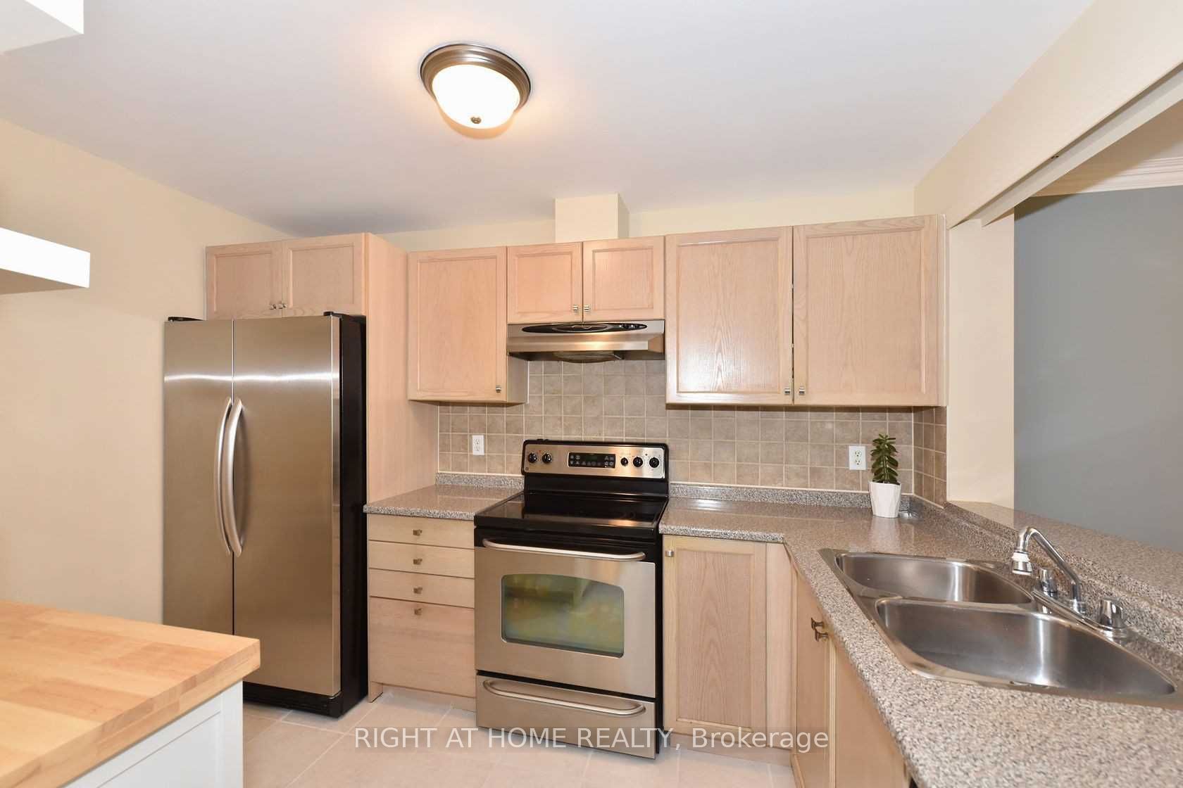 108 Finch Avenue W C22, Toronto, ON M2N 6W6 photo 5