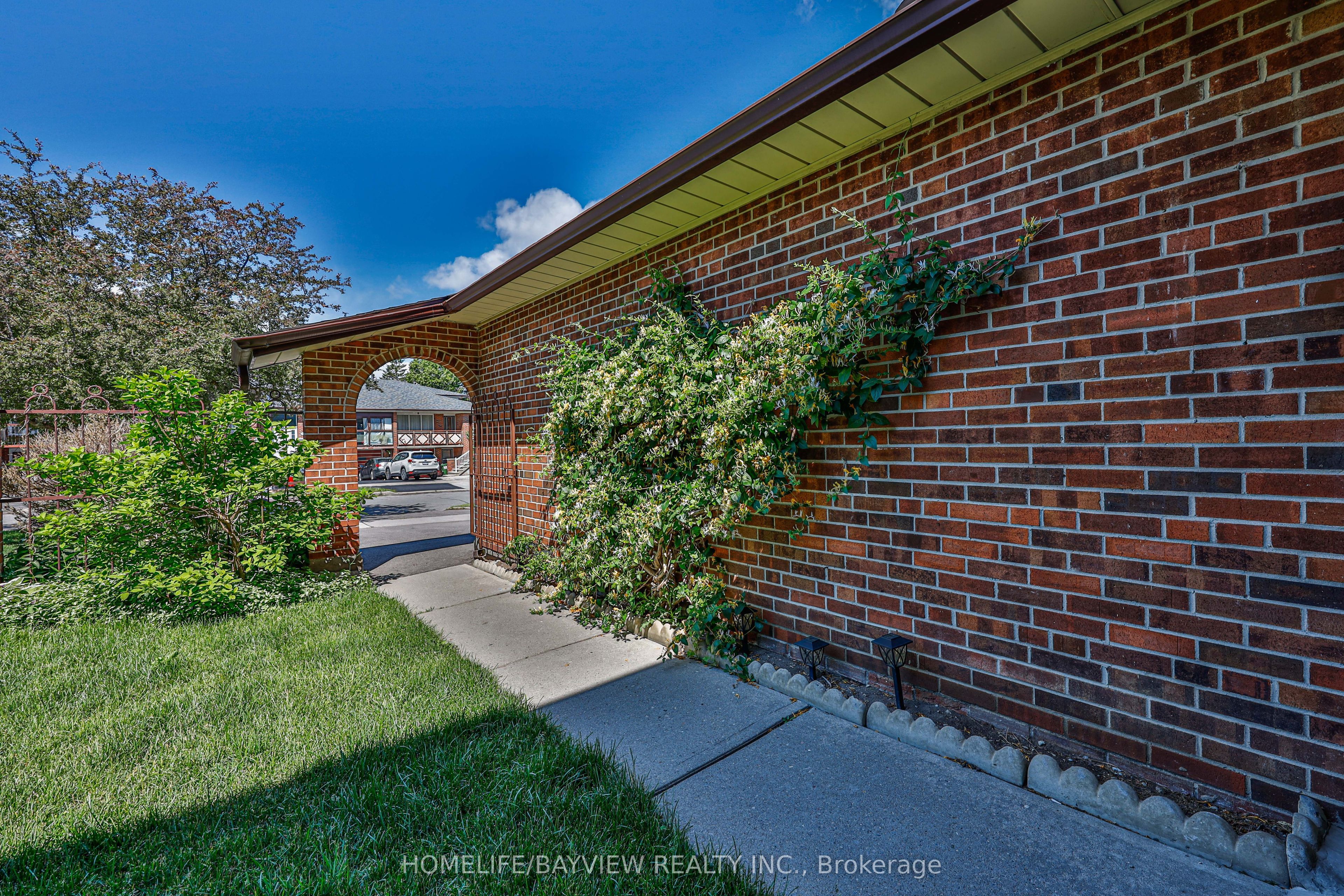 27 Bedle Avenue, Toronto, ON M2H 1K7 photo 4
