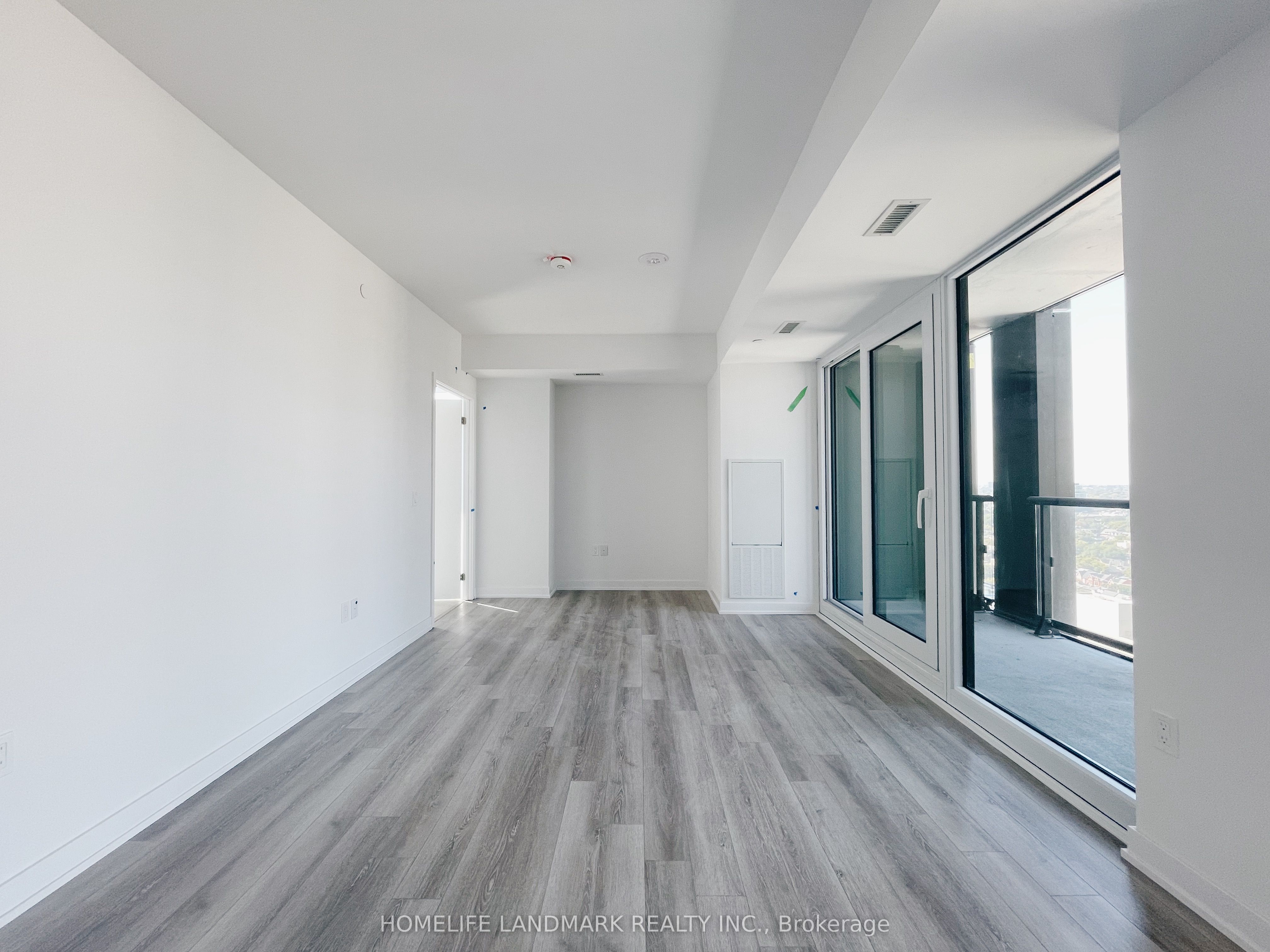 238 Simcoe Street 2009, Toronto, ON M5T 1T4 photo 2