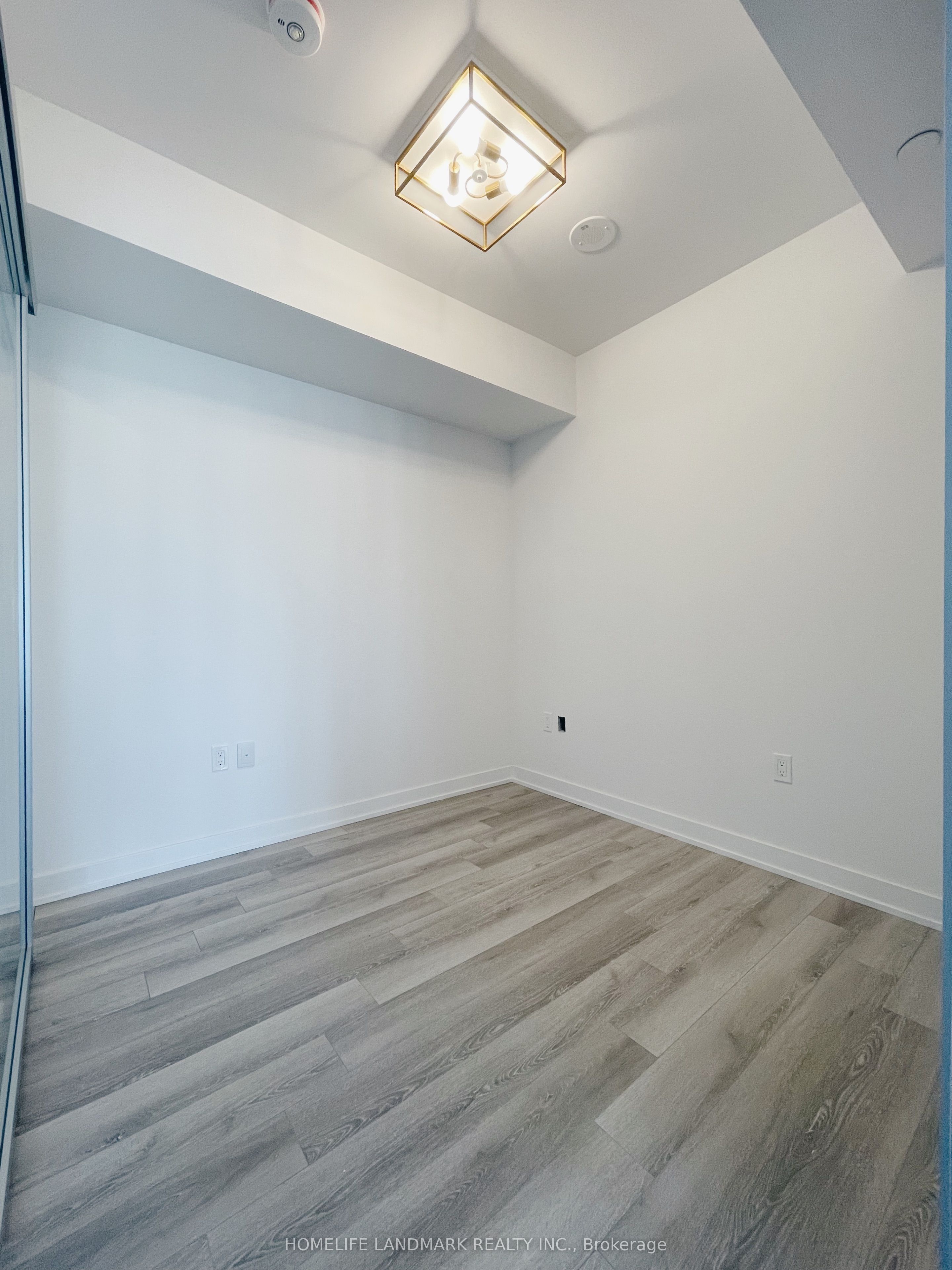 238 Simcoe Street 2009, Toronto, ON M5T 1T4 photo 4
