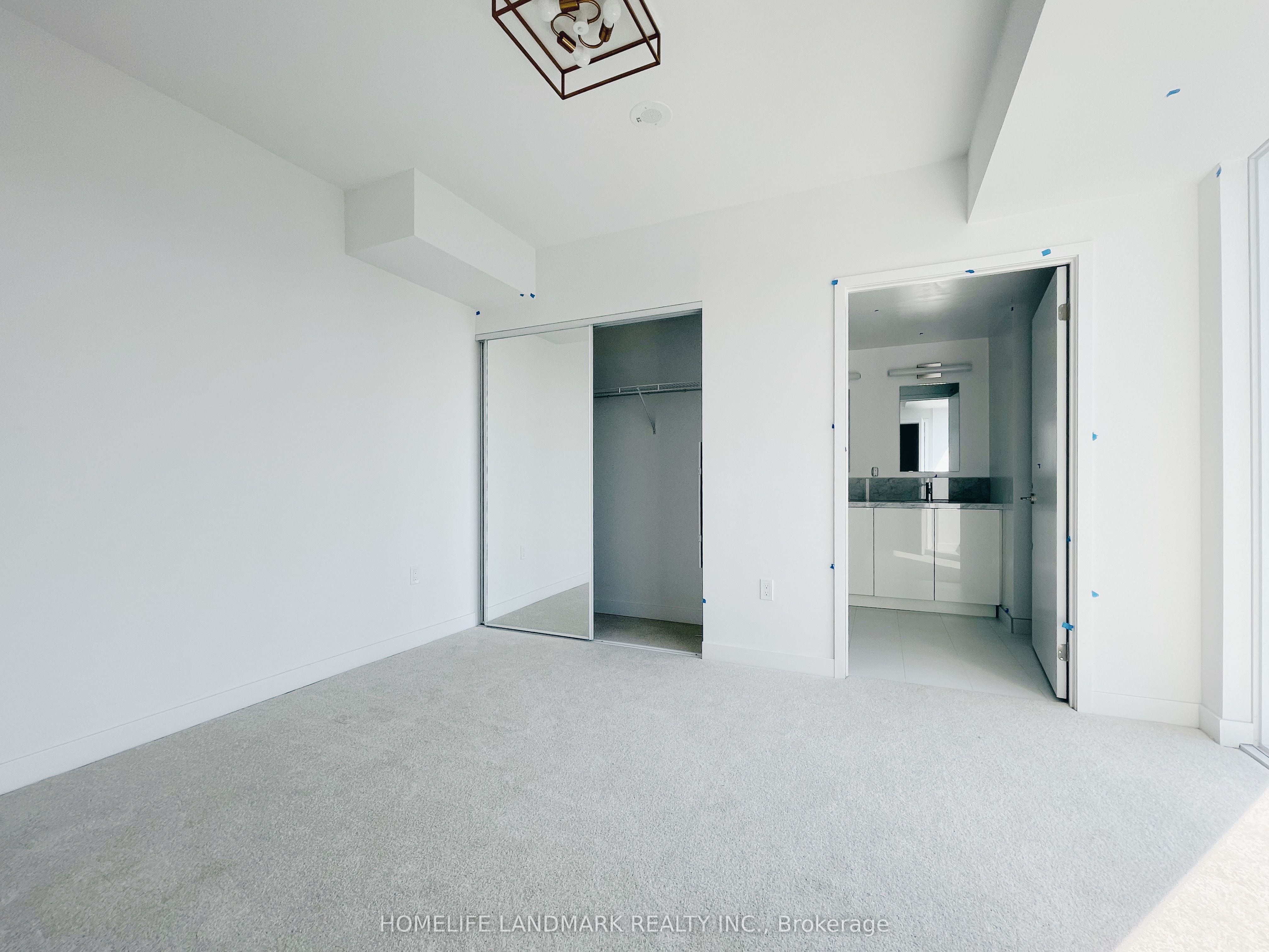 238 Simcoe Street 2009, Toronto, ON M5T 1T4 photo 5