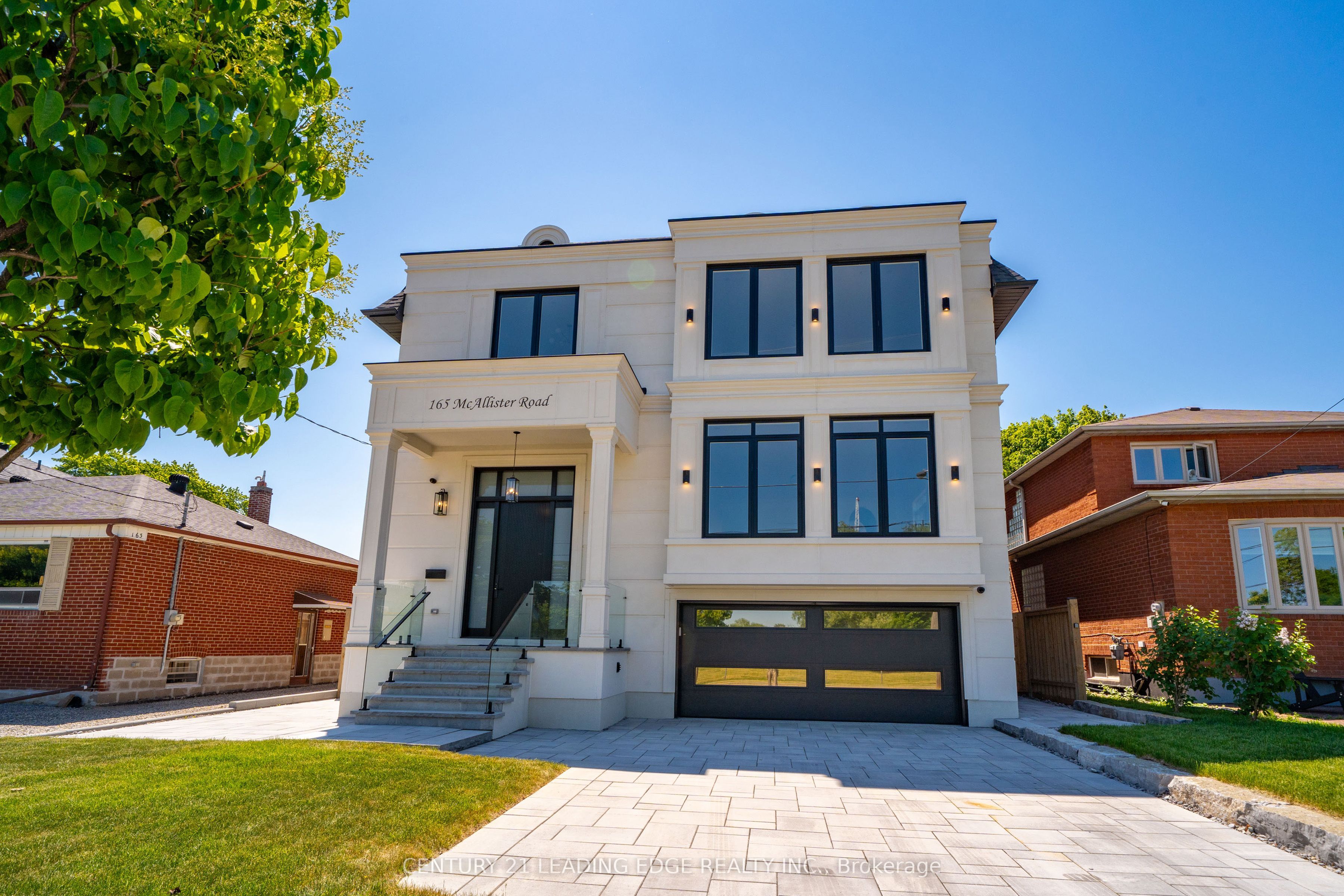 165 McAllister Road, Toronto, ON M3H 2N8 photo 2