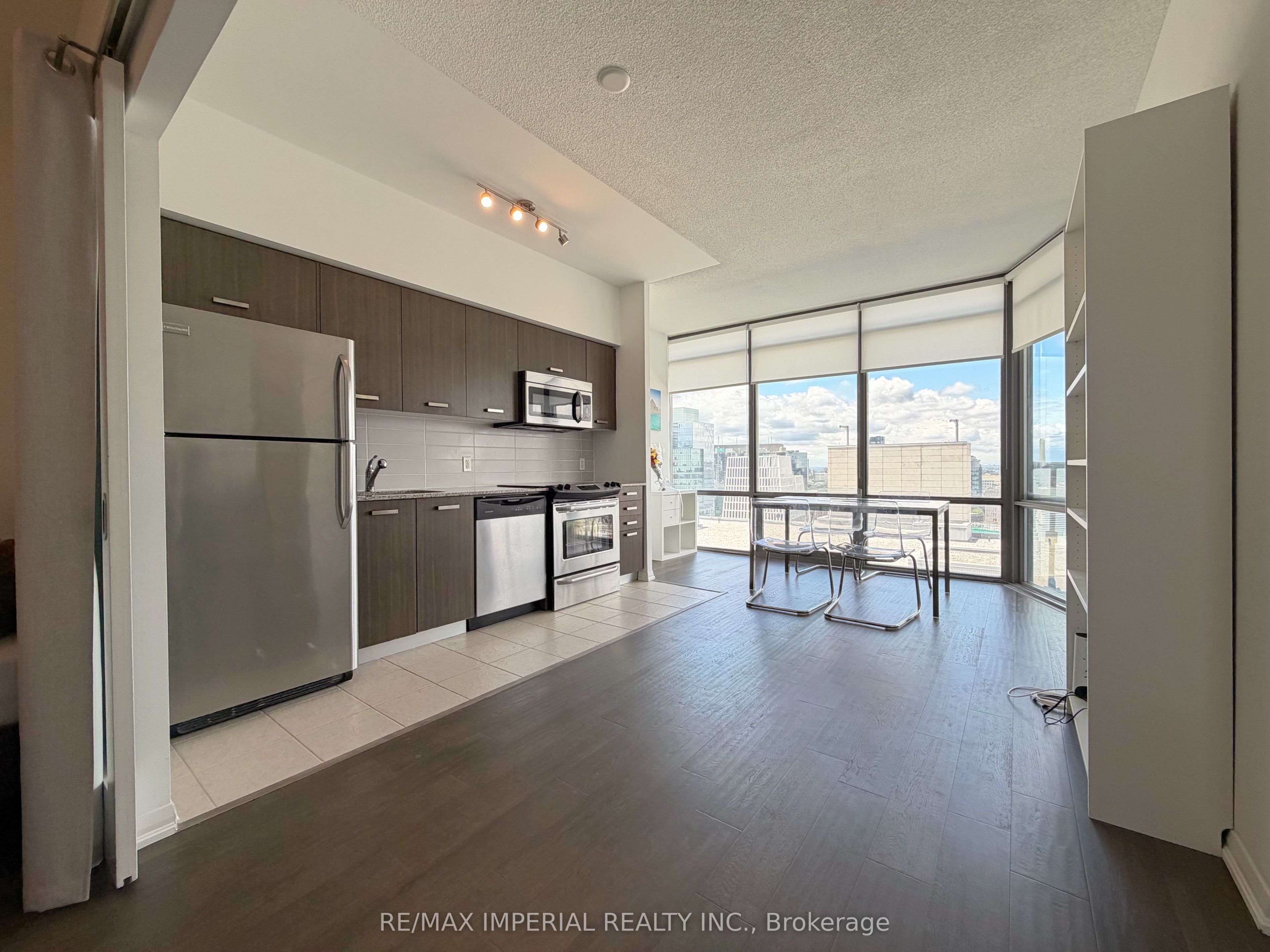 832 Bay Street 1802, Toronto, ON M5S 1Z6 photo 5