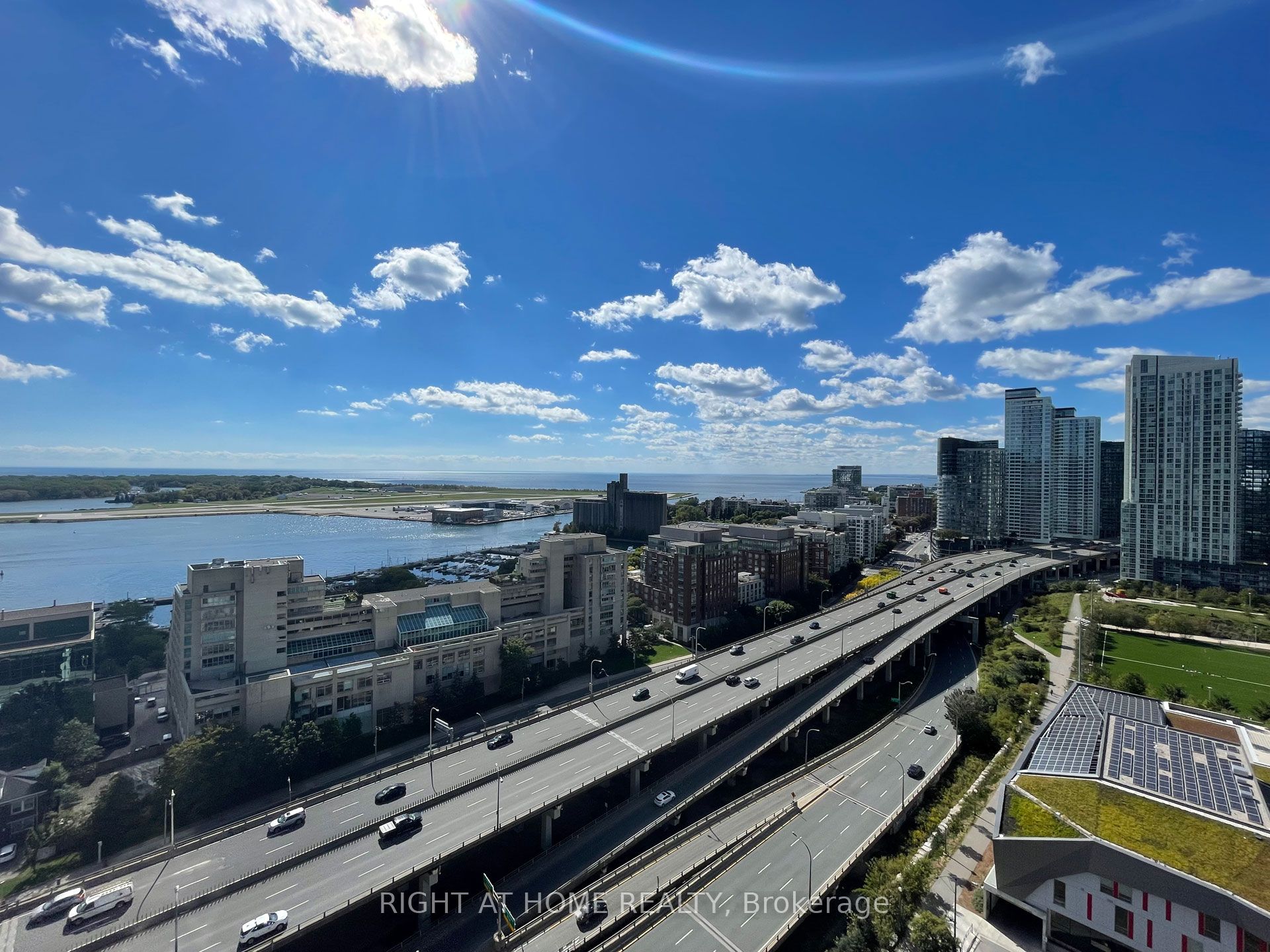 11 Brunel Court 2615, Toronto, ON M5V 3Y3 photo 4