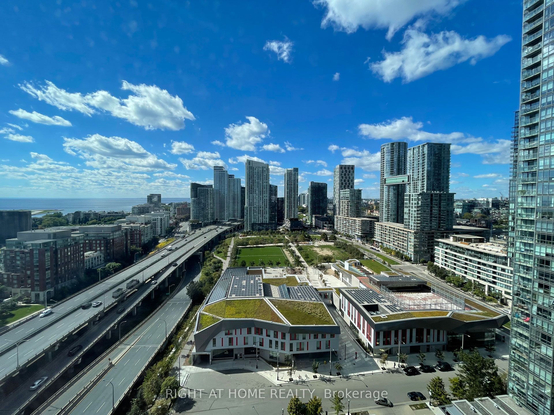11 Brunel Court 2615, Toronto, ON M5V 3Y3 photo 5
