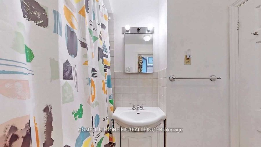 40 Sumner Heights Drive Lower Unit, Toronto, ON M2K 1Y3 photo 4