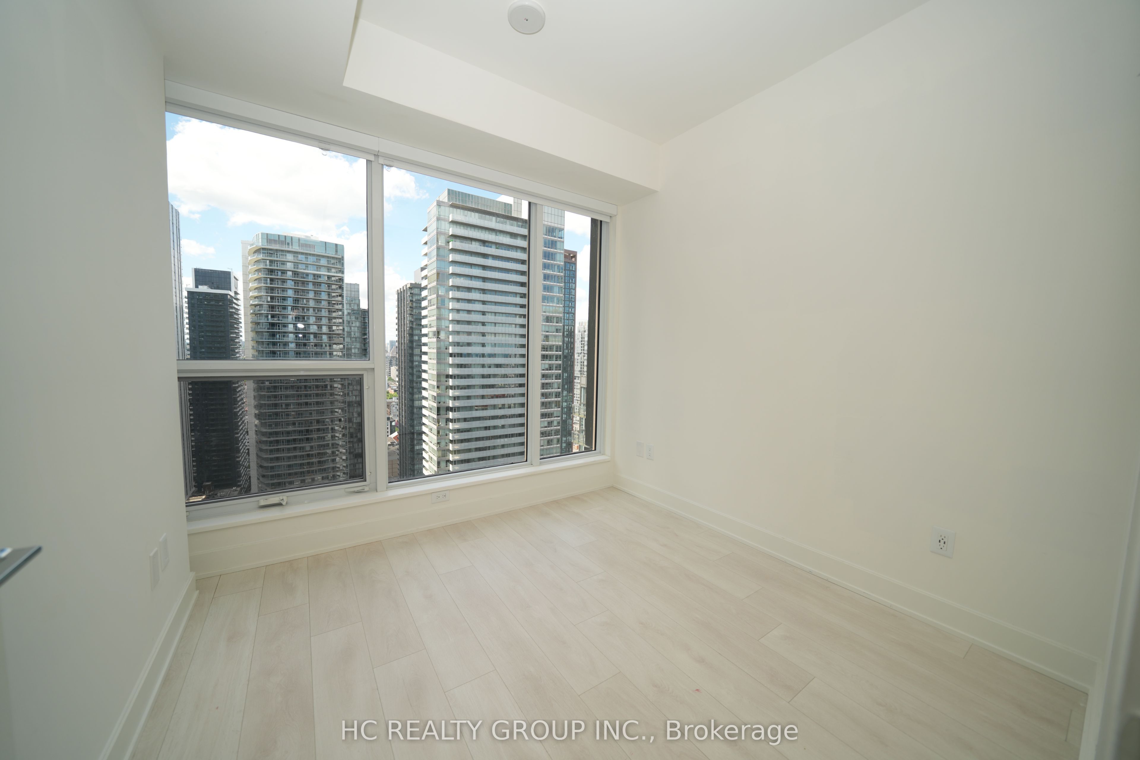 15 Mercer Street 3204, Toronto, ON M5V 1H2 photo 5