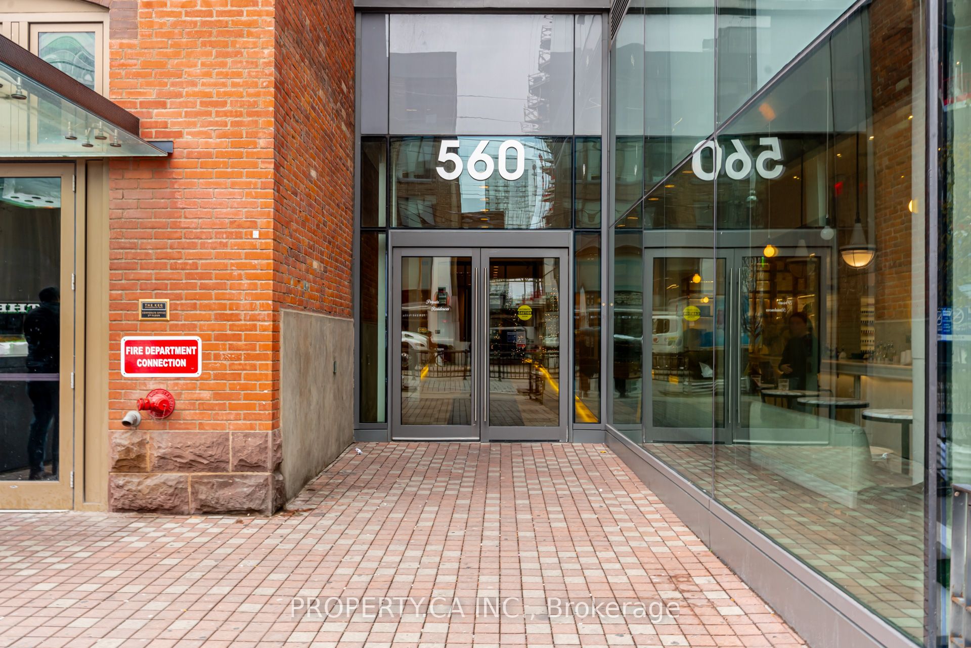 560 King Street W 1111, Toronto, ON M5V 1M1 photo 5