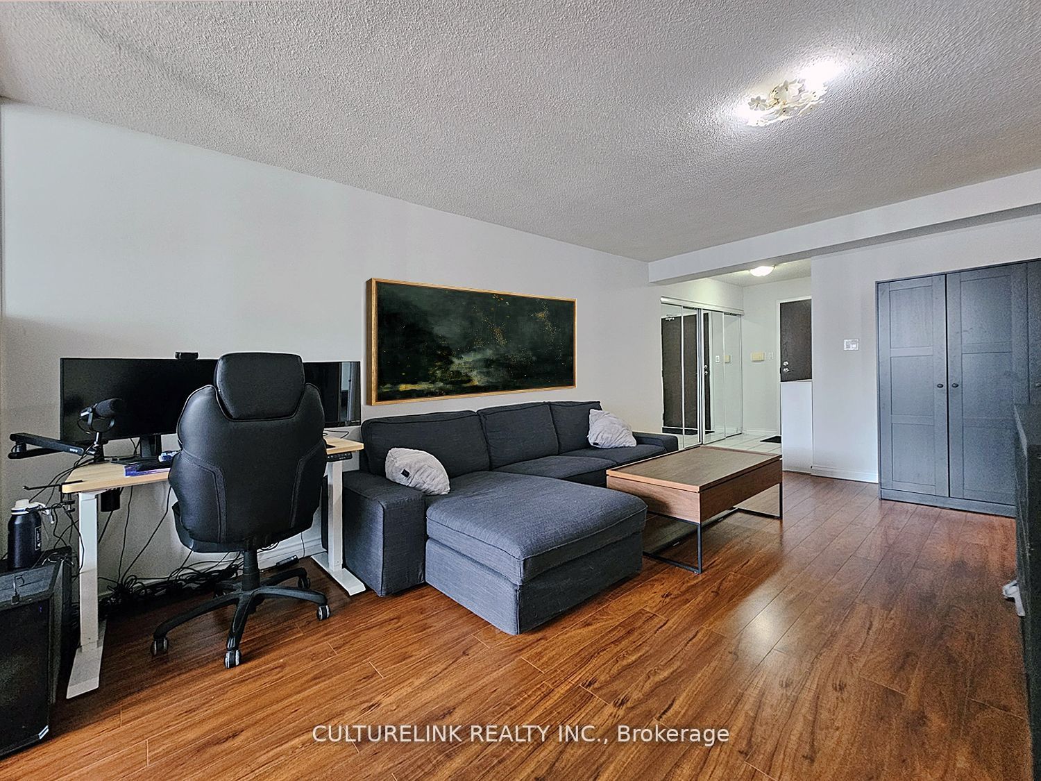30 Greenfield Avenue 2215, Toronto, ON M2N 6N3 photo 3